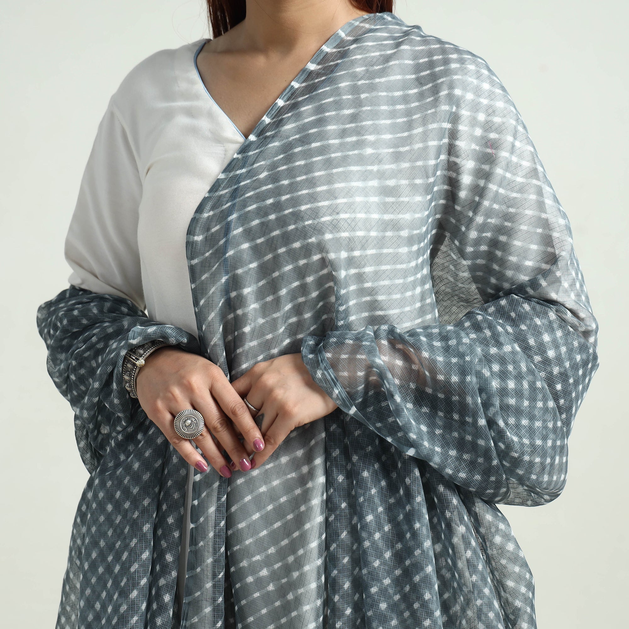 LEHARIYA BY BADSHAH MIYAN Grey - Leheriya Tie-Dye Mothra Kota Doria Cotton Dupatta with Tassels 28 - view 3