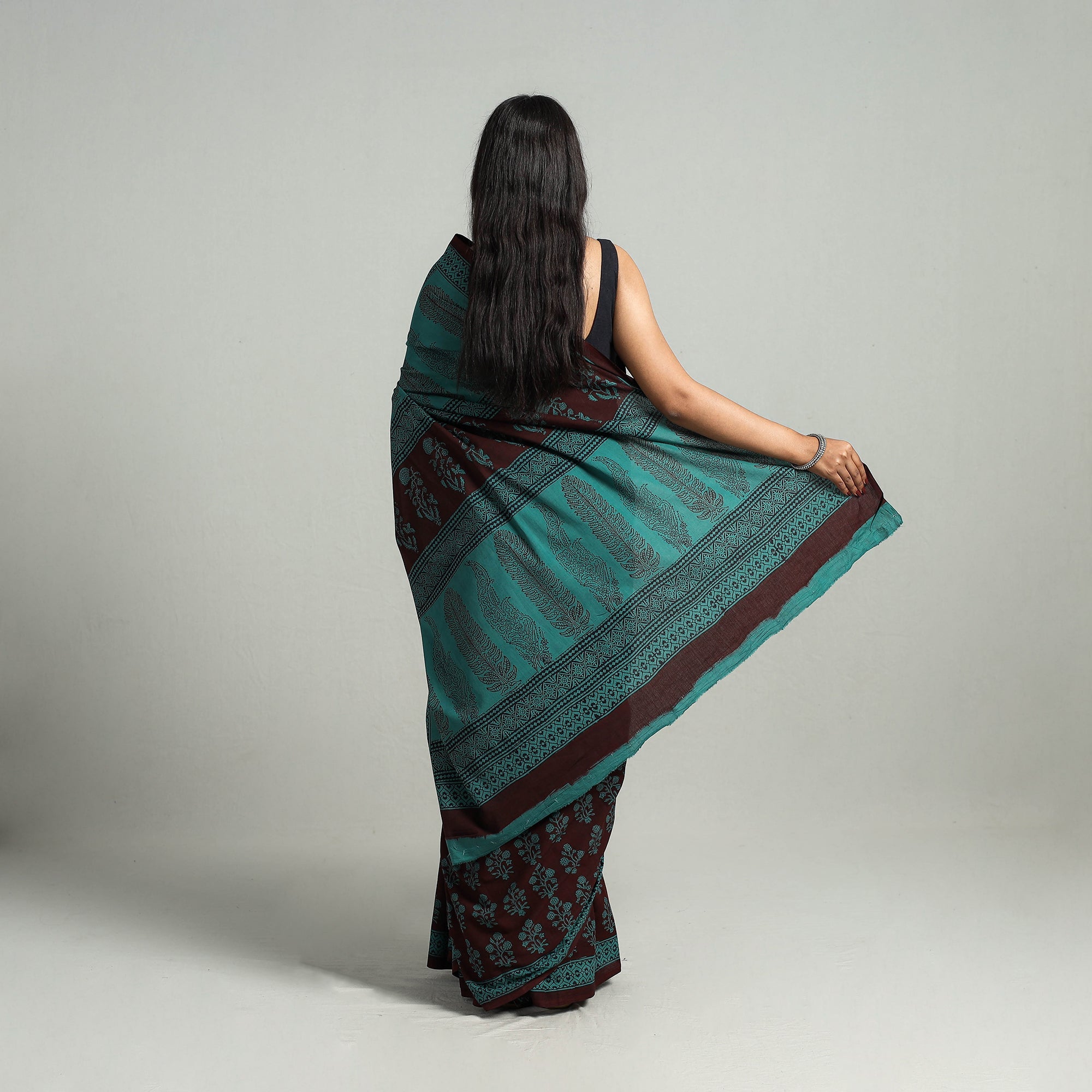 BAGH PRINTS BY MOHAMMED BILAL KHATRI Brown - Natural Dyed Bagh Print Cotton Saree with Blouse Piece 11 - view 6