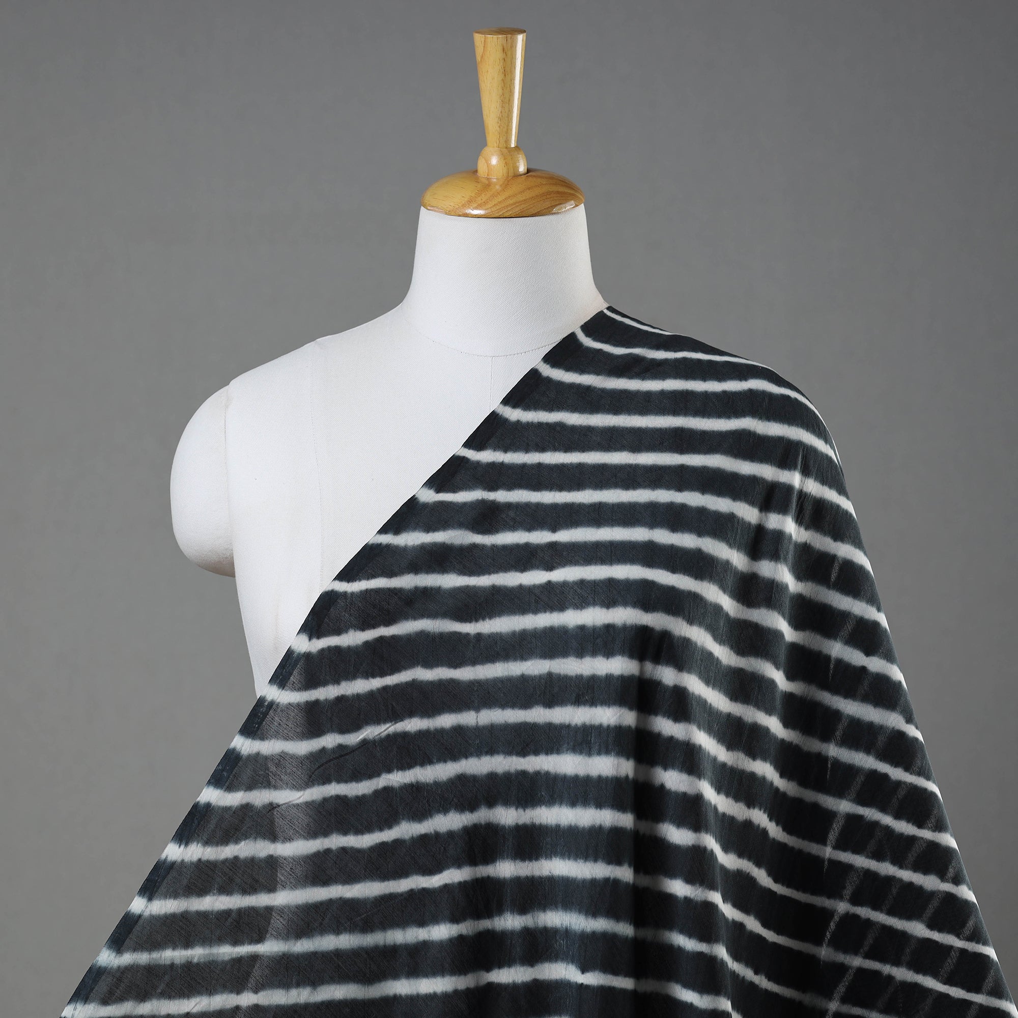 LEHARIYA BY BADSHAH MIYAN Black - Leheriya Tie-Dye Chanderi Silk Fabric 04