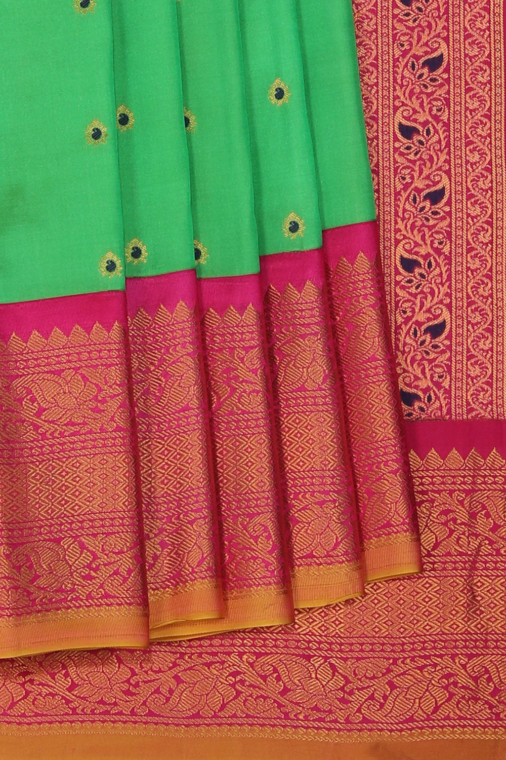 Kalanjali Gadwal Silk Green Saree – Women's