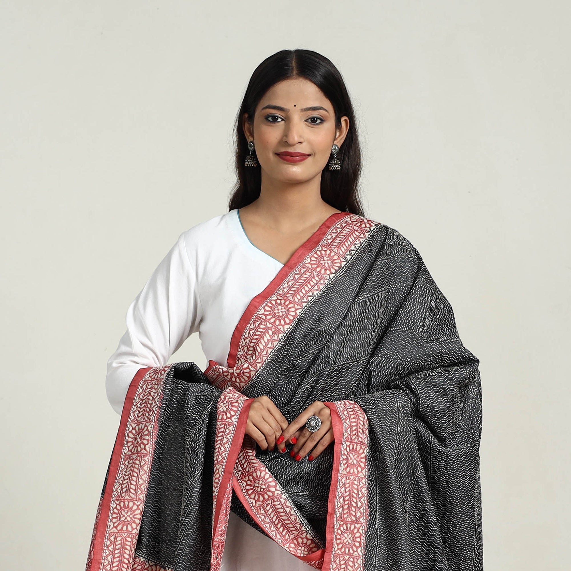 KHUSHBASH - HAPPY LOOM OF EAST Black - Handloom Tussar Silk Bengal Kantha Embroidery Dupatta 07