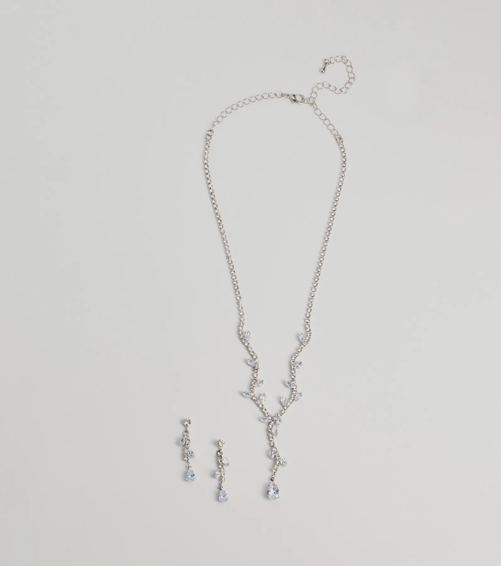 Windsor Chic Leaf-Shaped Rhinestone Necklace And Earrings Set