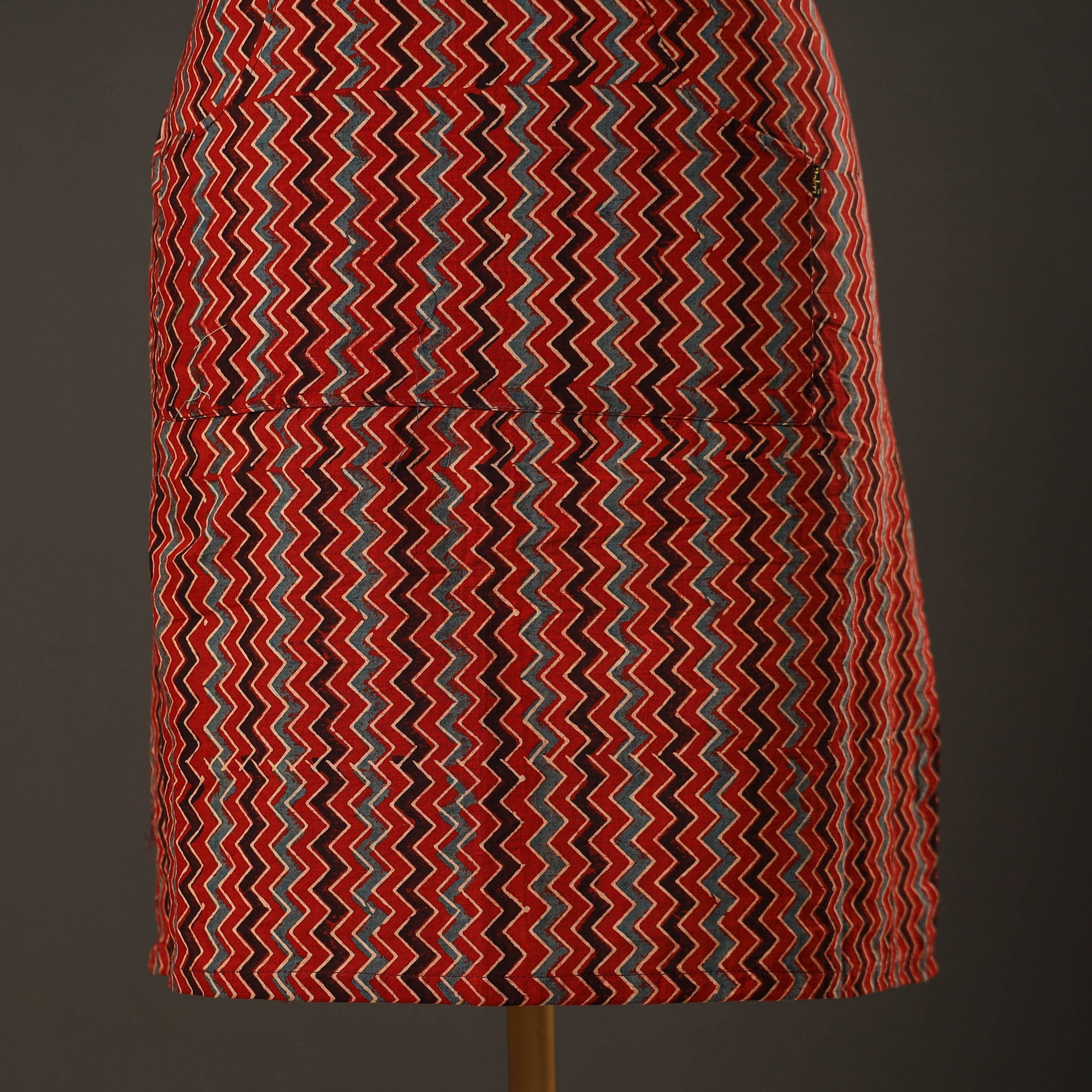 ITOKRI CRAFTS INITIATIVE Ajrakh Block Printed Cotton Apron with Pocket 51 - view 3