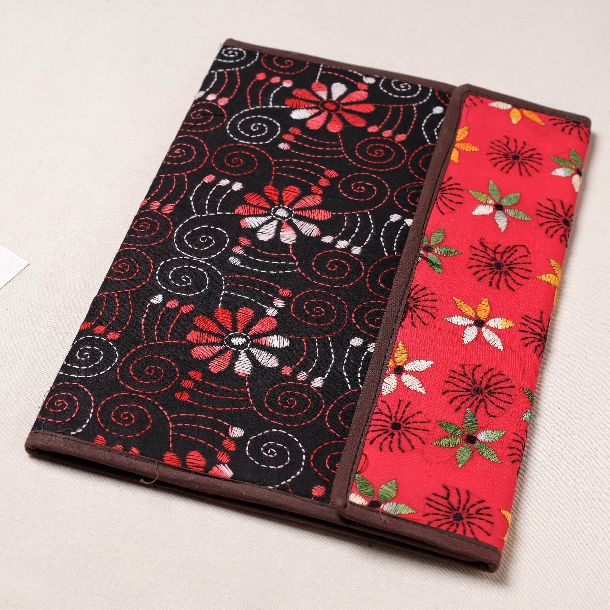 ASALKAAR Bengal Kantha Work Handcrafted File Folder - view 2