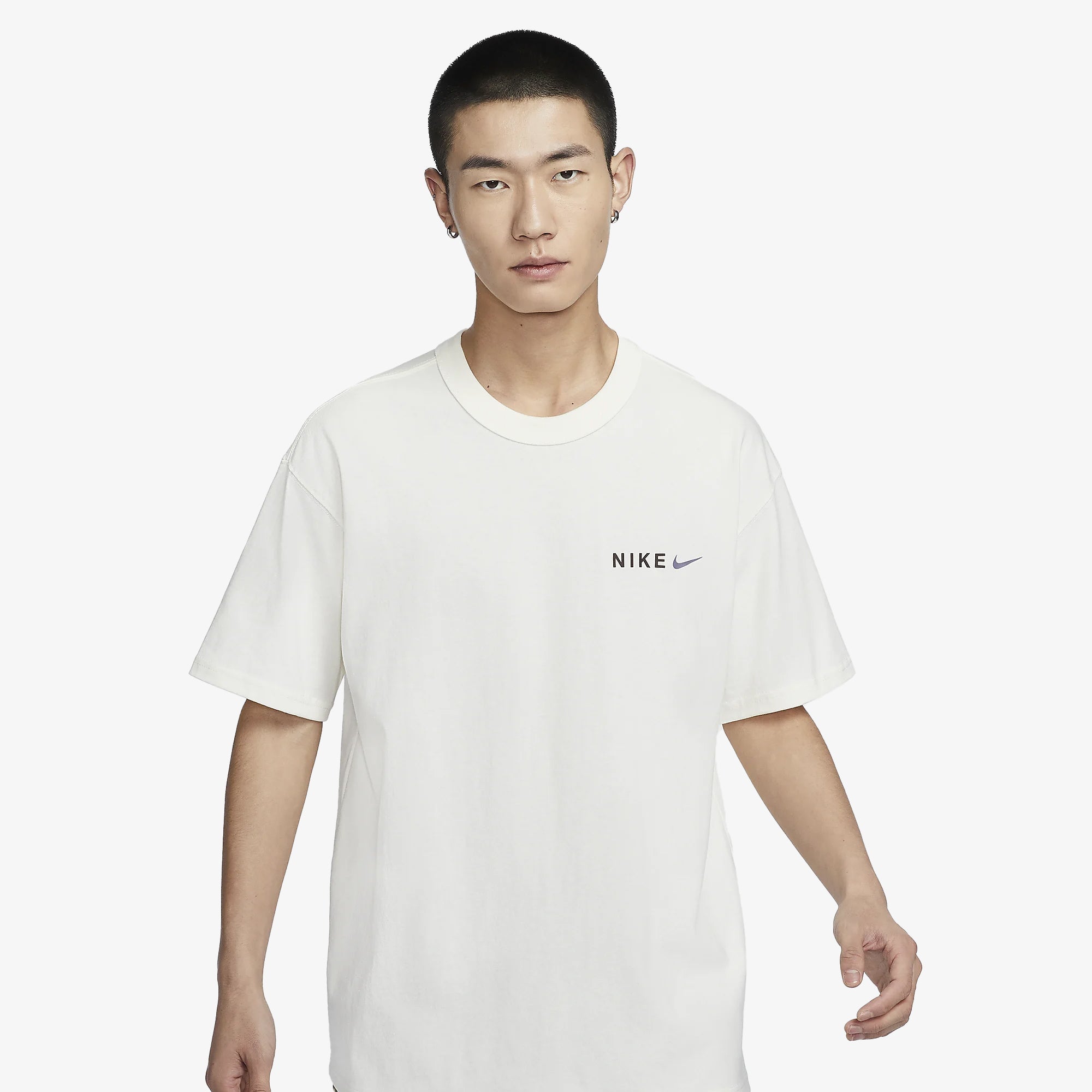 Nike | SPORTSWEAR PREMIUM ESSENTIALS { SAIL