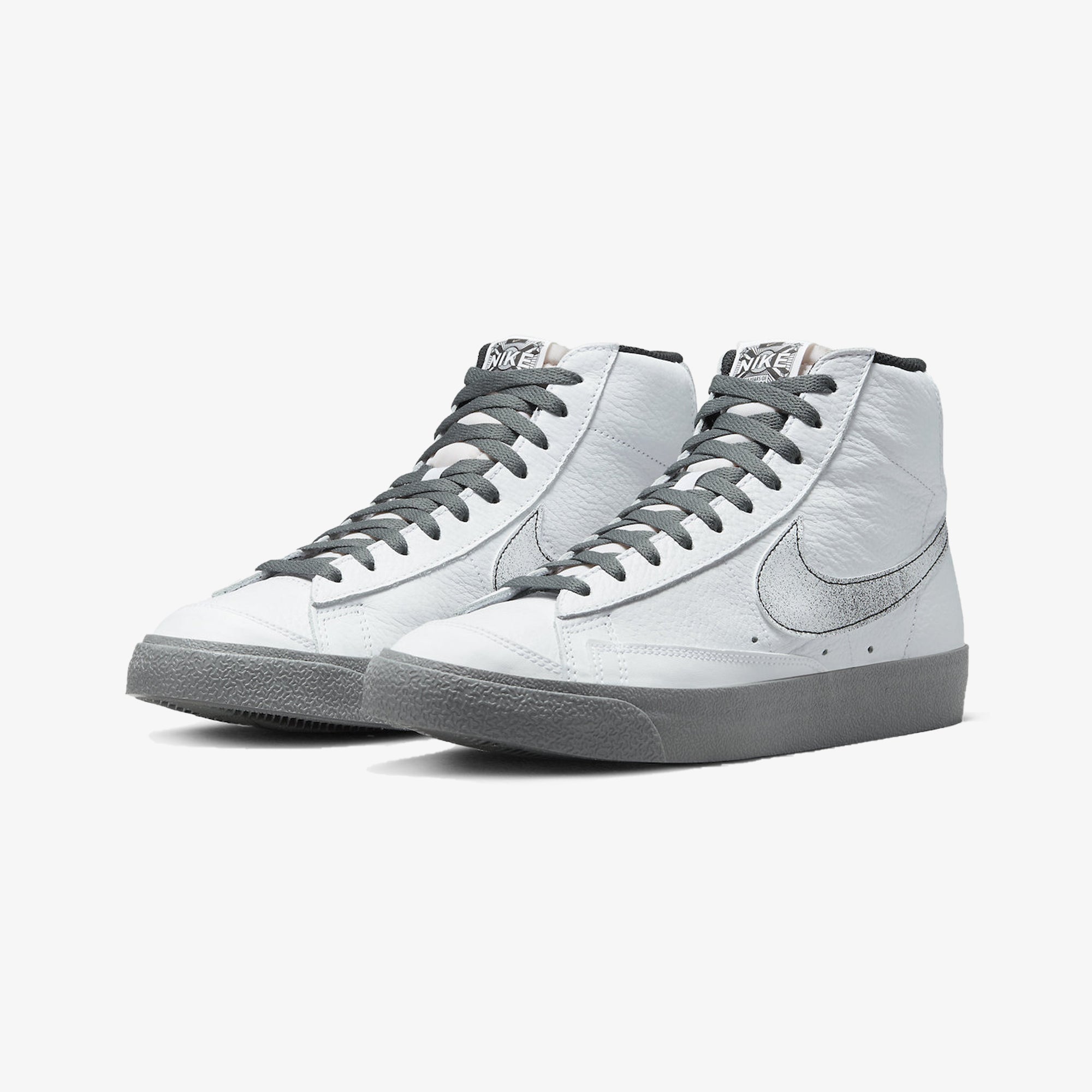 White smoke grey-black-white – Nike | BLAZER MID '77 { WHITE/SMOKE GREY-BLACK-WHITE