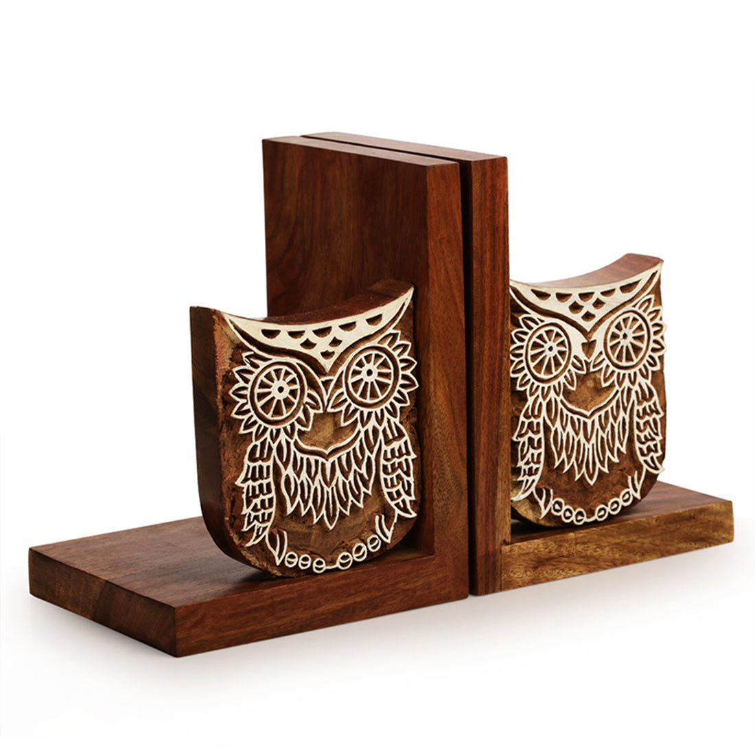 EXCLUSIVELANE 'Owl' - Hand Engraved Sheesham Wood Bookend - view 2