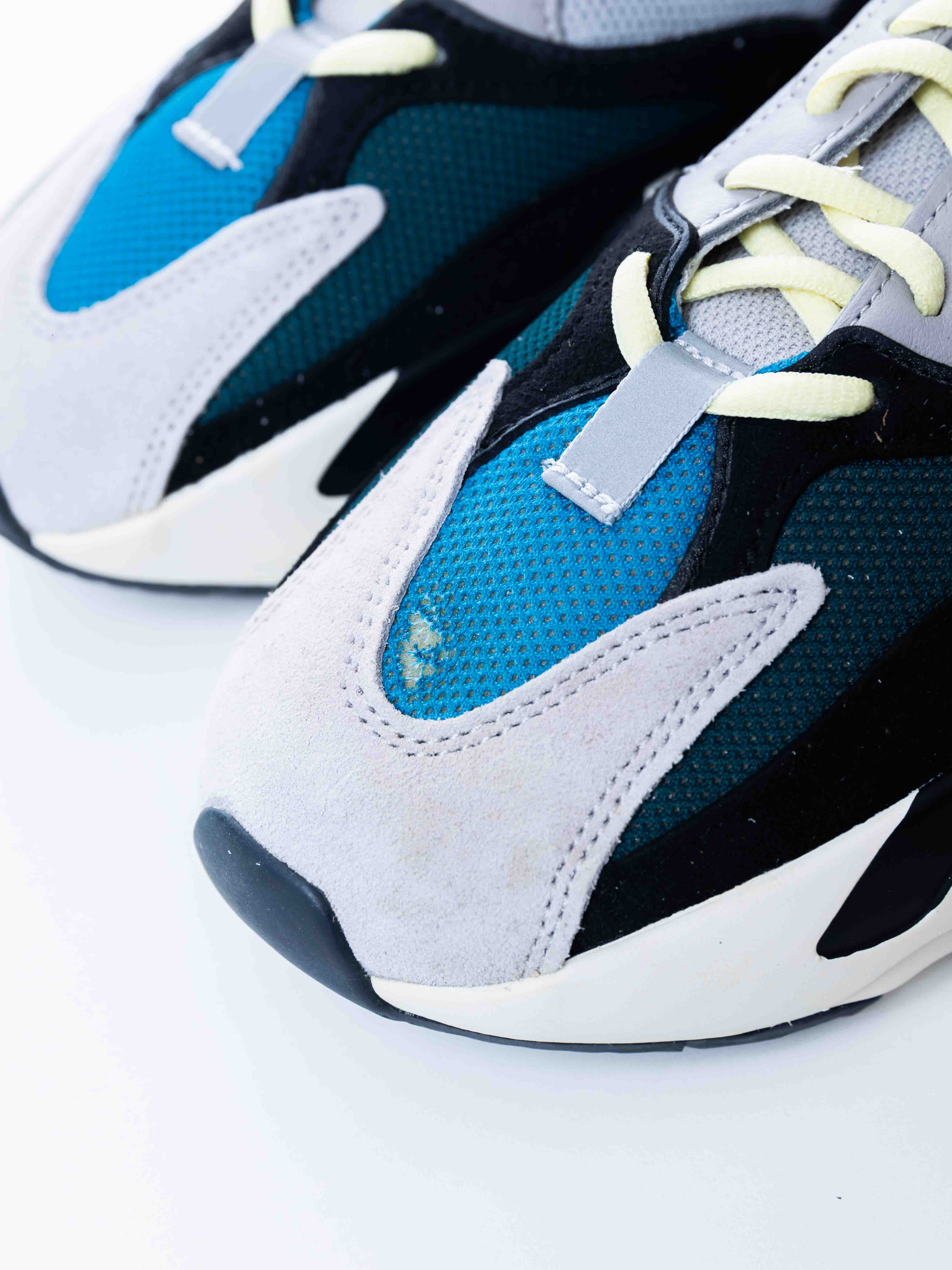 Adidas Yeezy Boost 700 Wave Runner Solid Grey - view 2