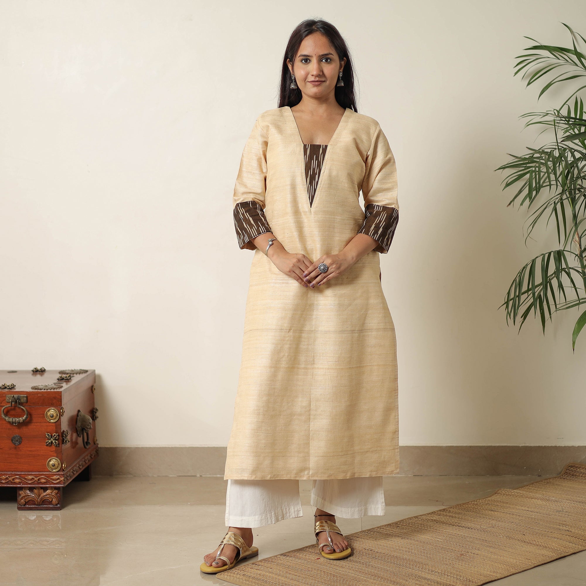 ITOKRI CASUALS Beige - Bhagalpuri Handwoven Desi Tussar Silk Straight Kurta 13 - view 2