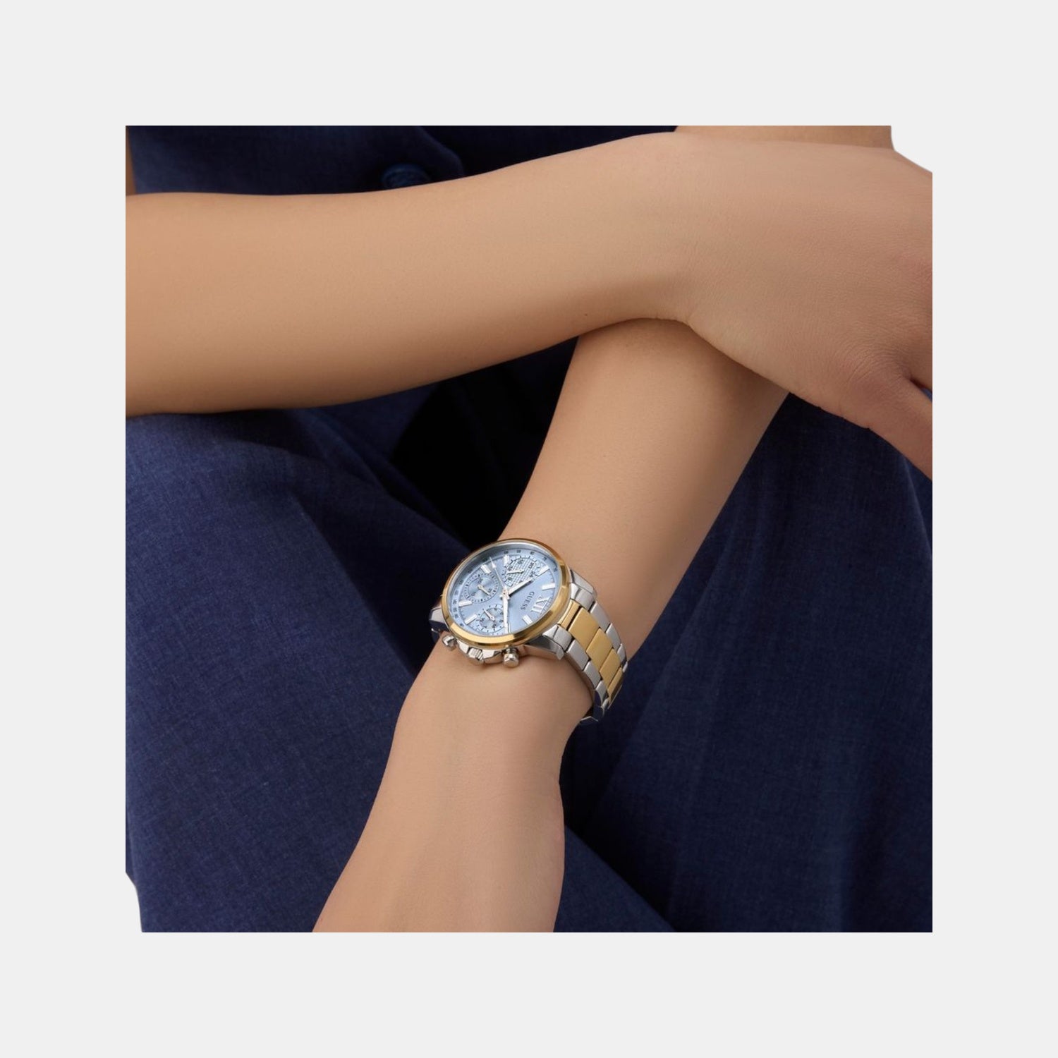 Guess Bailey Women Quartz Ice Blue Dial Multi-Function Stainless Steel Watch GW0933L3 - view 3