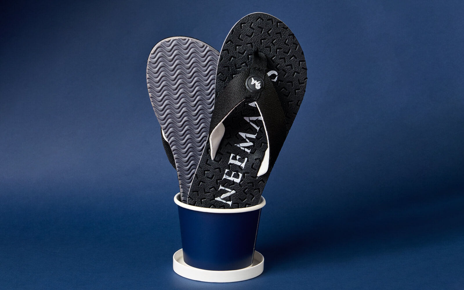 Neeman's Float Ease Flips : Black - view 3