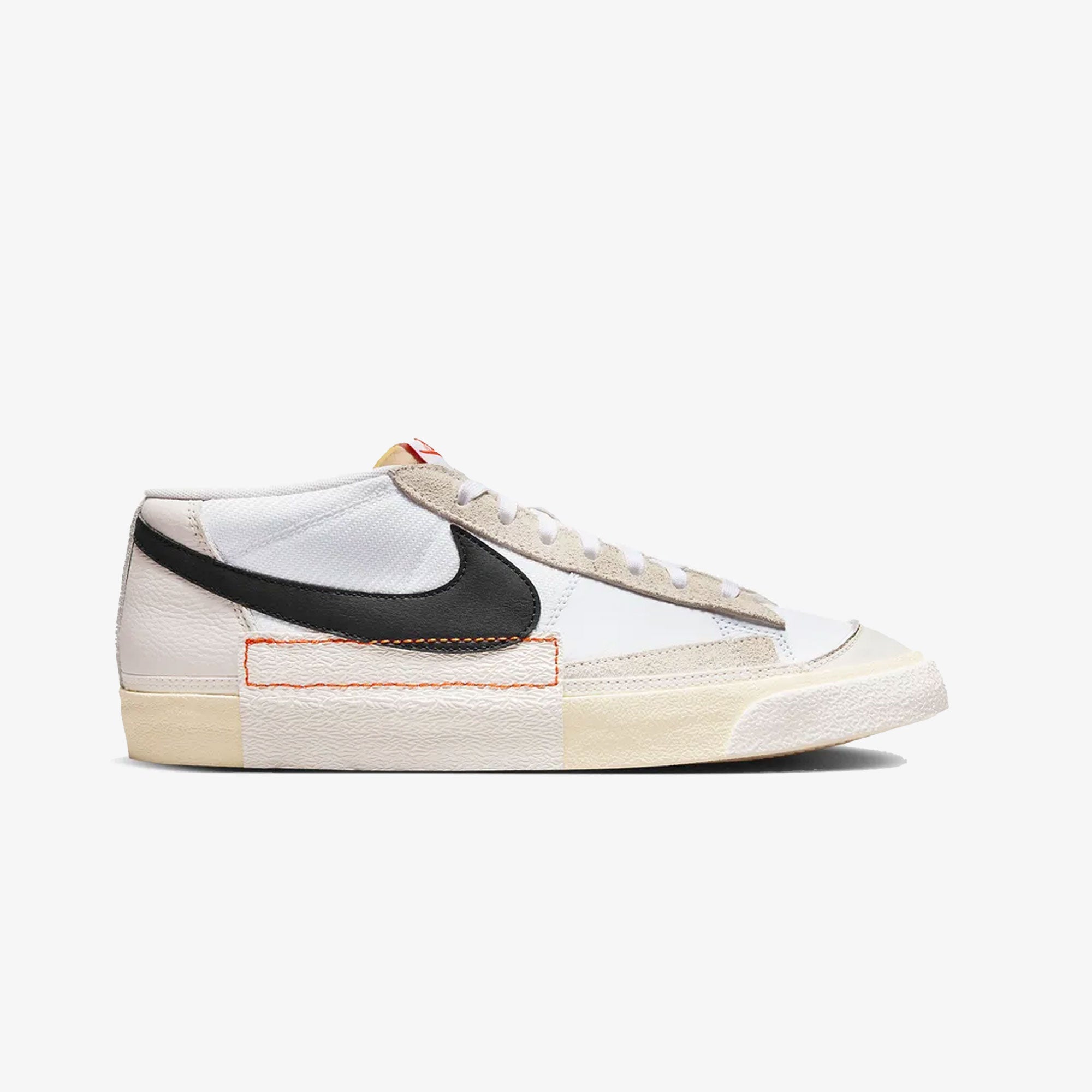 Nike | Blazer Low Pro Club { White/black-beach-summit White