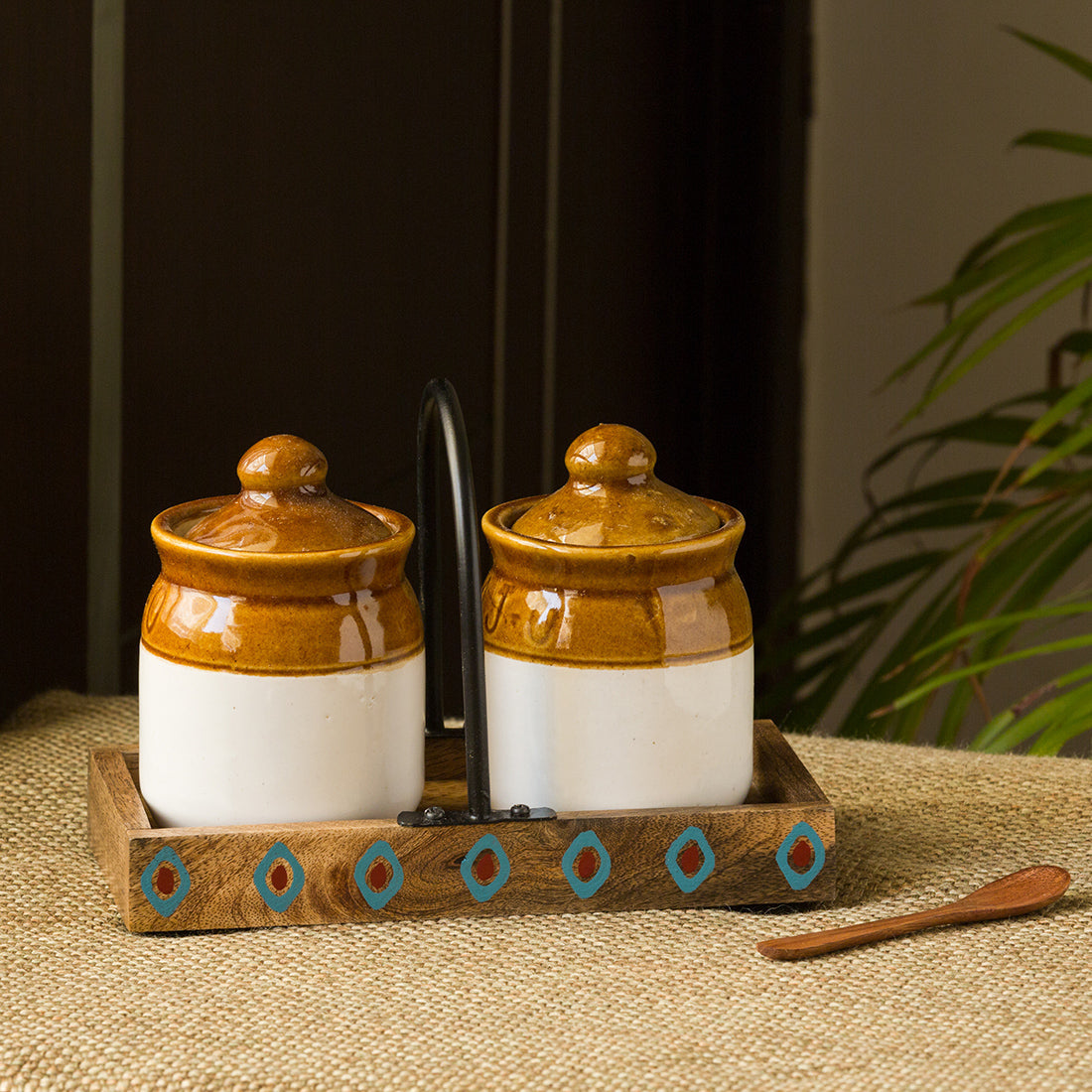 Ceramic chutney pickle – EXCLUSIVELANE 'Old Fashioned Martaban' Ceramic Chutney & Pickle Jar Set With Tray (Set of 2, 225 ML)