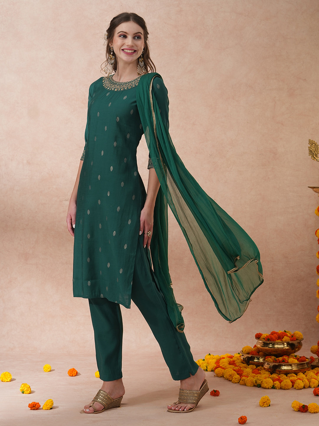 FASHOR Solid Ethnic Embroidered Straight Fit Kurta with Pant & Dupatta - Green - view 6