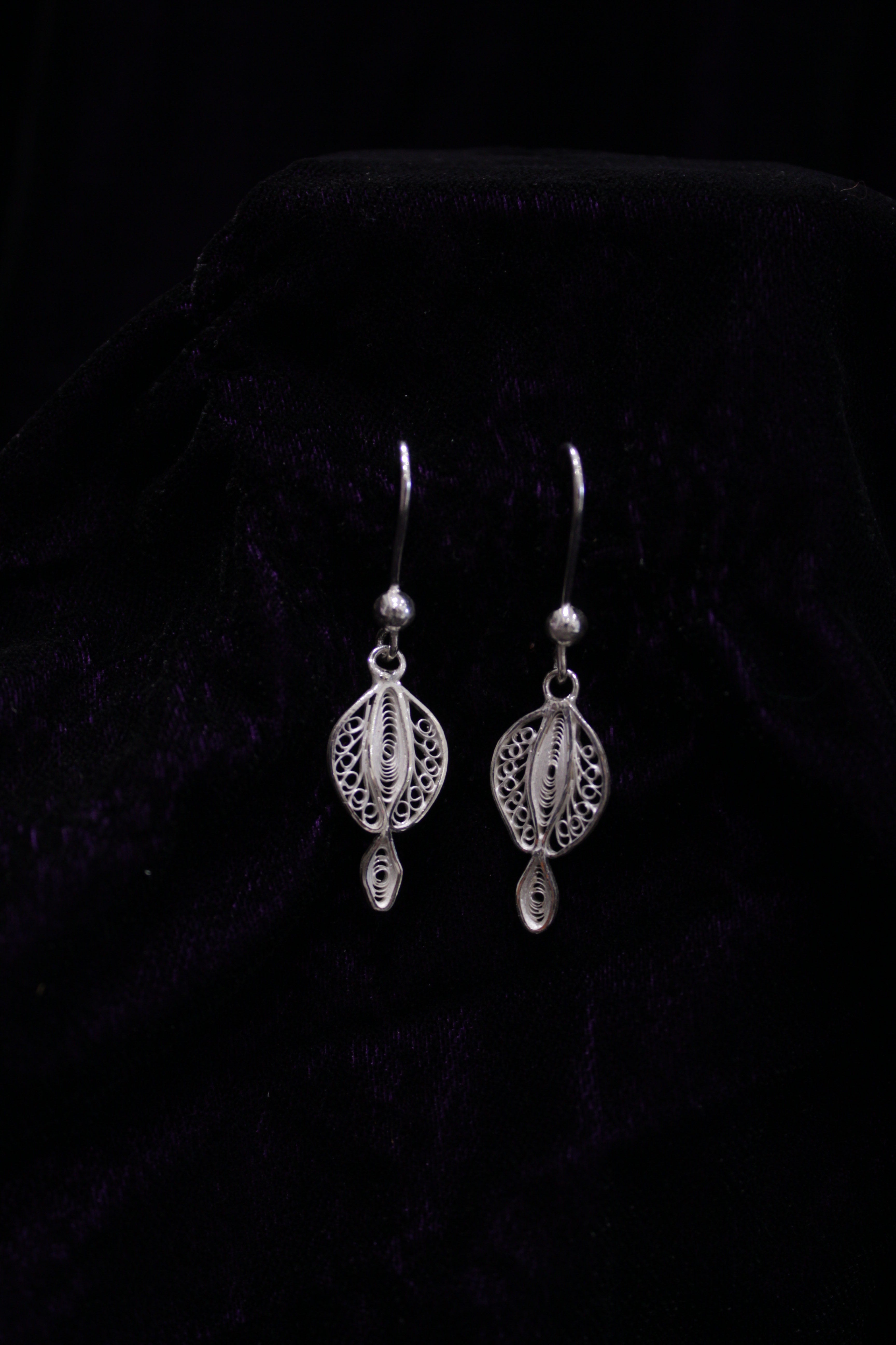 Indianvillez Designer Silver Filigree Earrings
