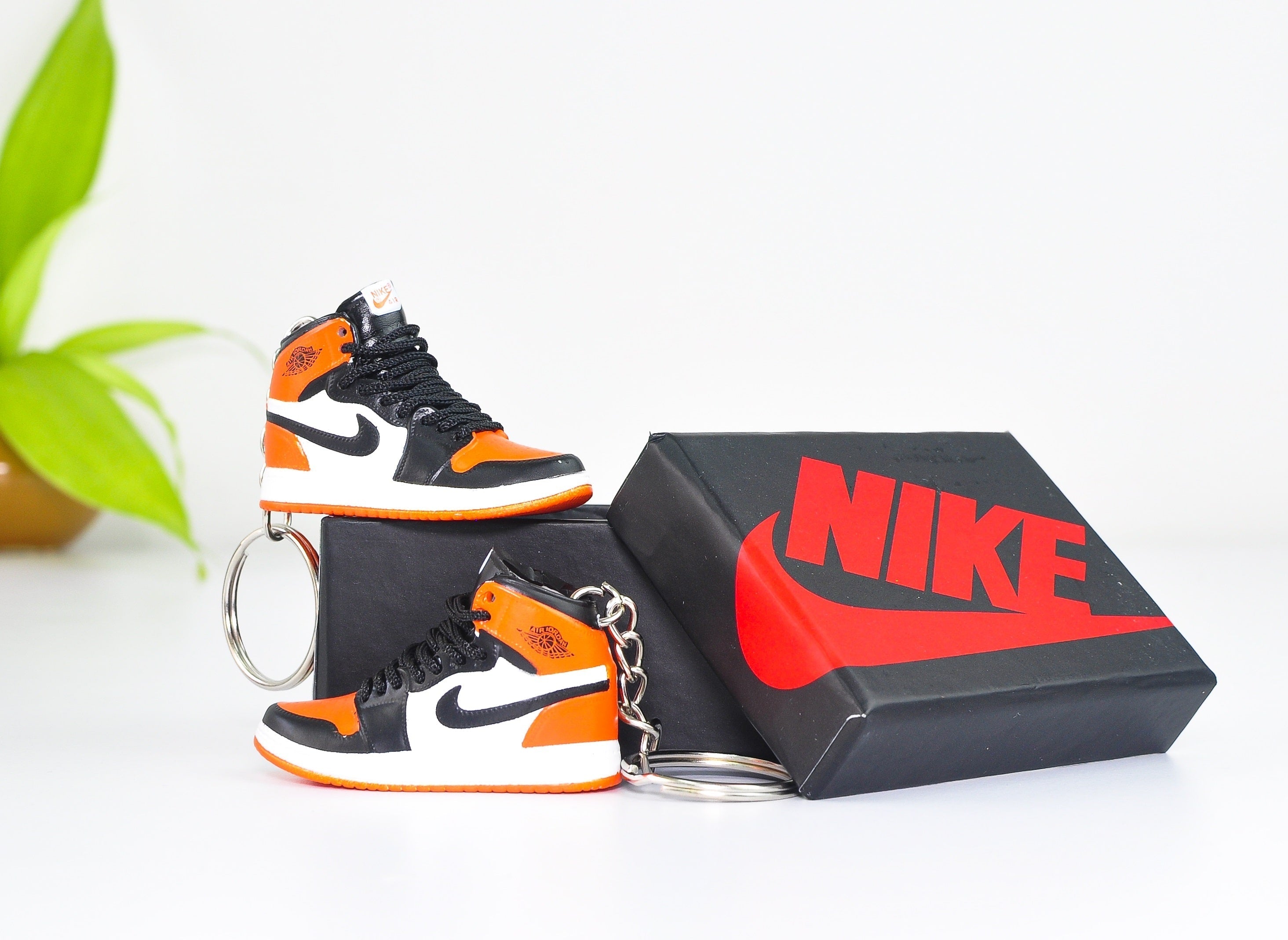 Kicks Machine 3D Sneaker Keychain With Box - Shattered backboard