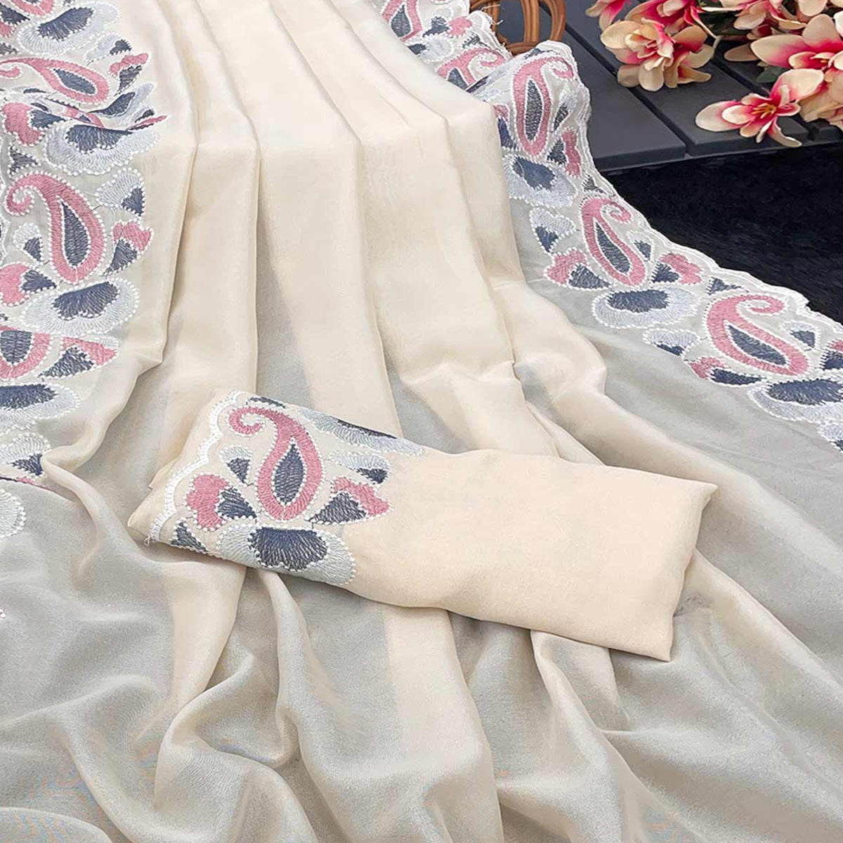 Peachmode Cream Floral Embroidered Vichitra Silk Saree - view 2