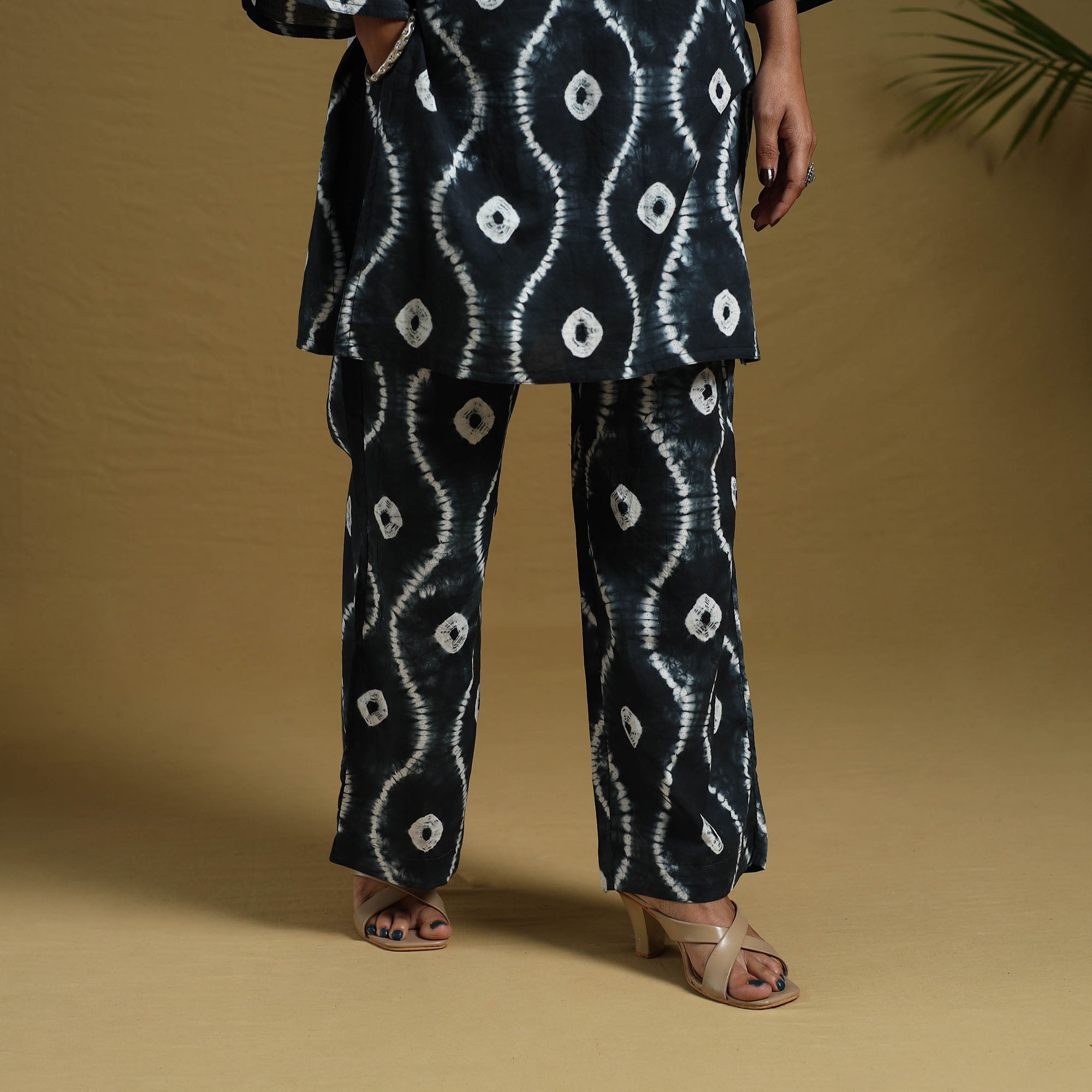ITOKRI CASUALS Black - Tie & Dye Cotton Shibori Co-Ord Set 12 - view 4