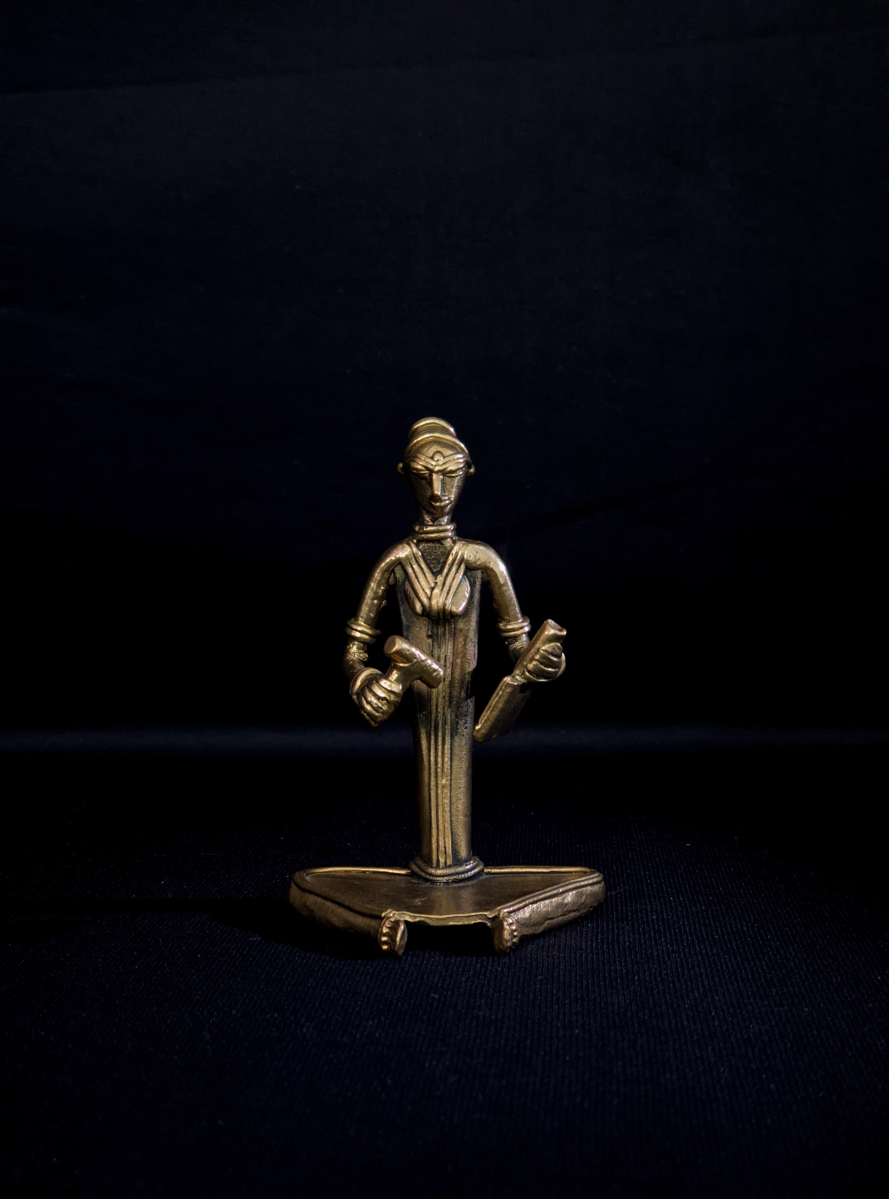 Musician gong – IndianVillèz Dhokra - Siting Musician (Gong)