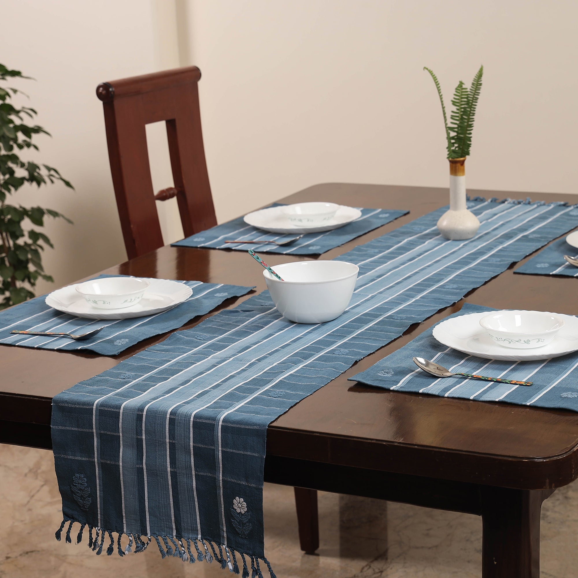 ANTARAN - CRAFTS OF INDIA Blue - Assam Weave Dining Table Runner & Set of 4 Placemats in Handloom Cotton