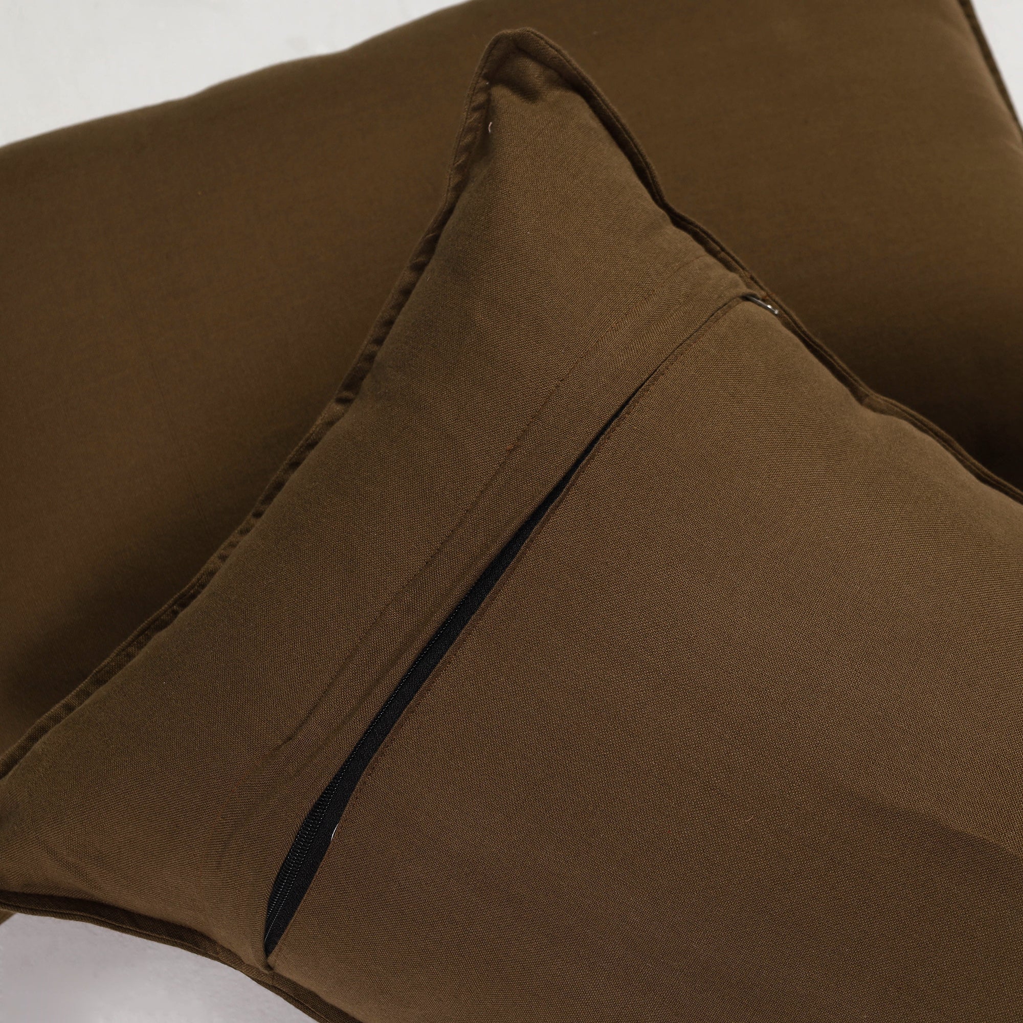 HAVELI CHRONICLES Brown - Set of 2 - Fine Cotton Handloom Pillow Covers (26 x 17 in) - view 4