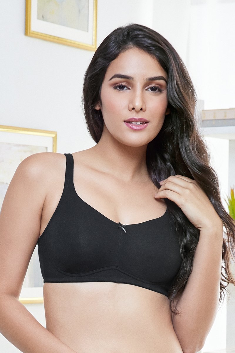 Amante Elegant Concealer Non-Padded & Non-Wired Bra - Black