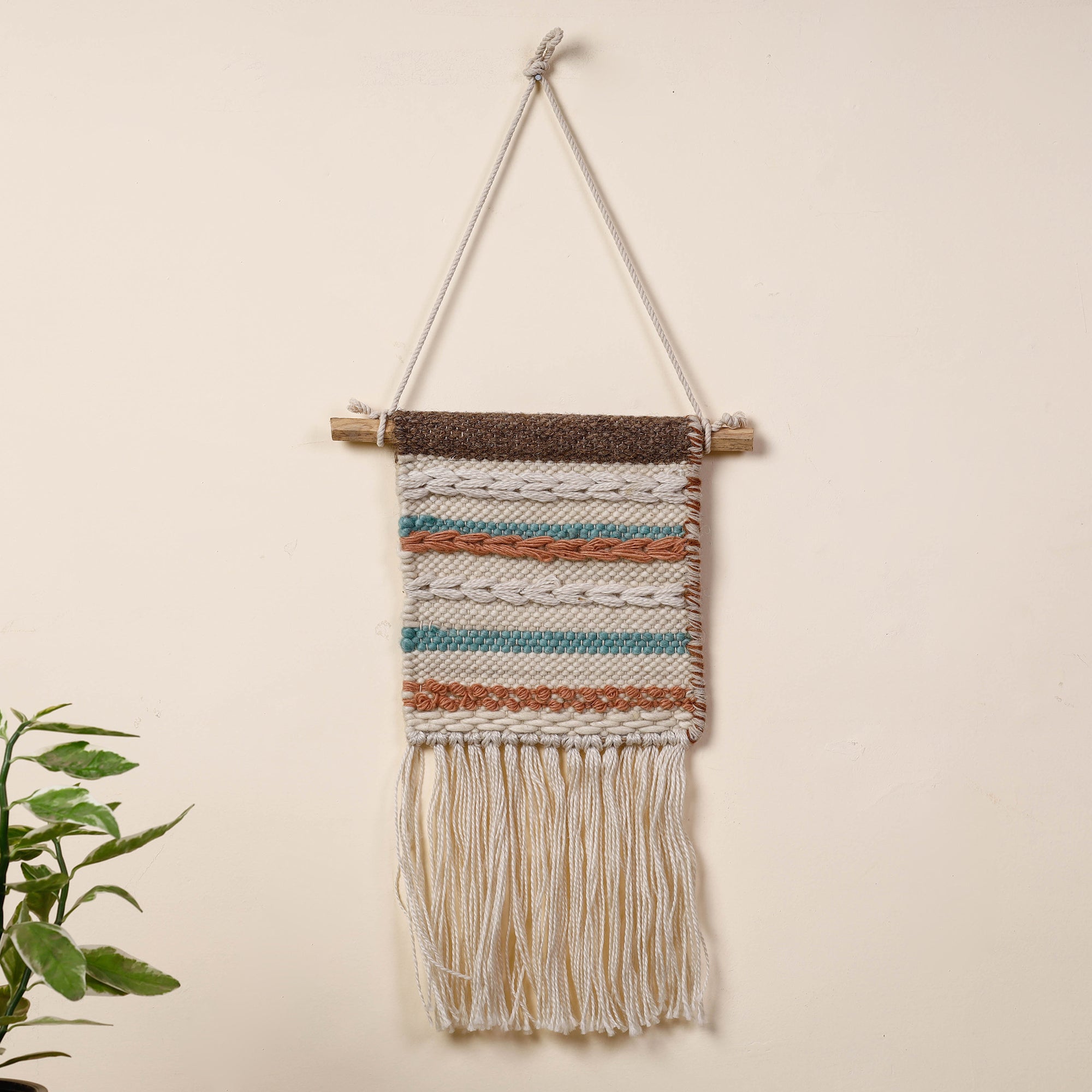 ITOKRI CRAFTS INITIATIVE Bhadohi Handwoven Wool Geometric Fringed Wall Hanging