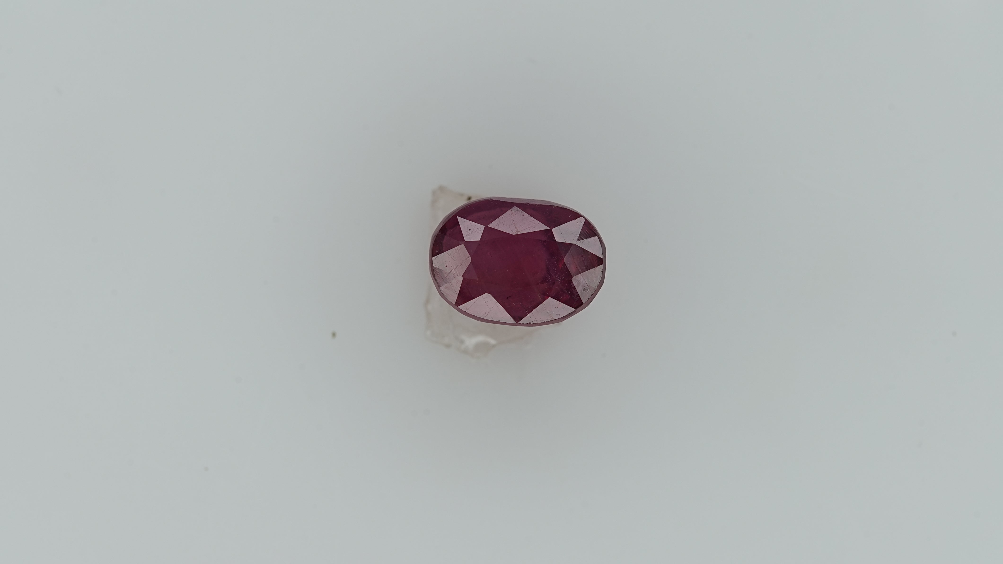 Gemsmantra Ruby - 5.07 Carats (5.577 Ratti)