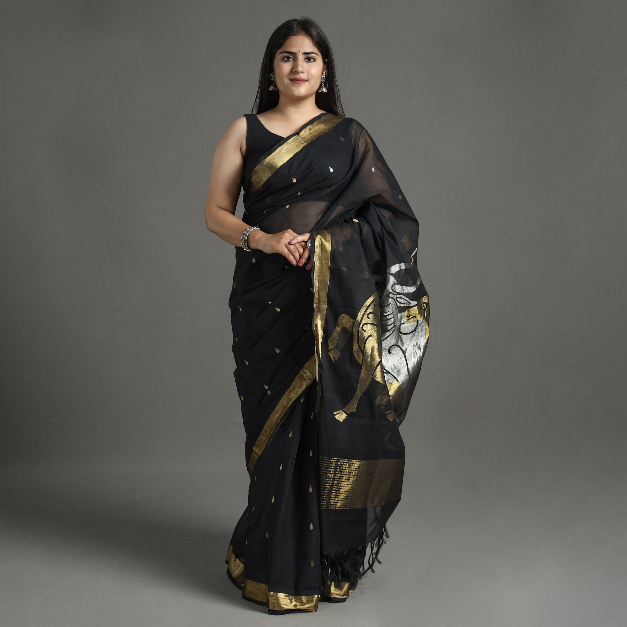 POCHAMPALLY IKAT WEAVES BY GOVARDHAN Black - Handspun Handloom Venkatgiri Full Zari Work Fine Cotton Saree 16