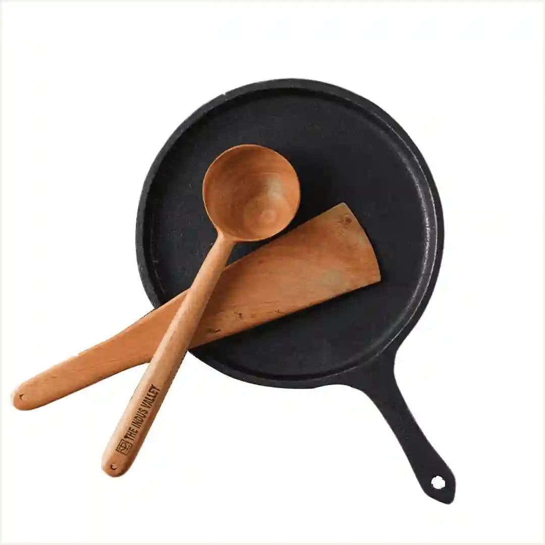 The Indus Valley CASTrong Cast Iron Tawa with Handle, Pre-seasoned, 100% Pure, Toxin-free, Induction, 25.7cm, 2kg