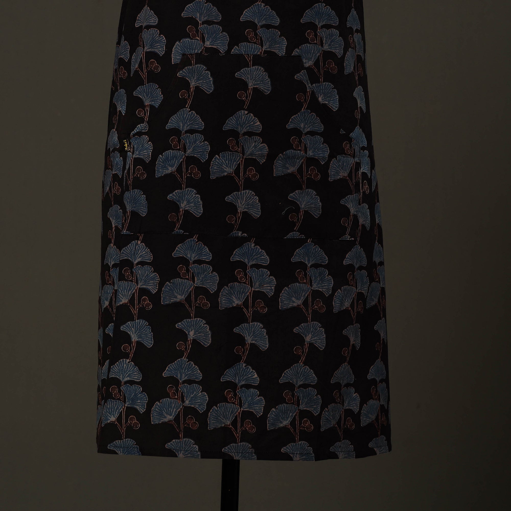 JALPARI Black - Ajrakh Block Print Cotton Apron with Pocket 81 - view 2