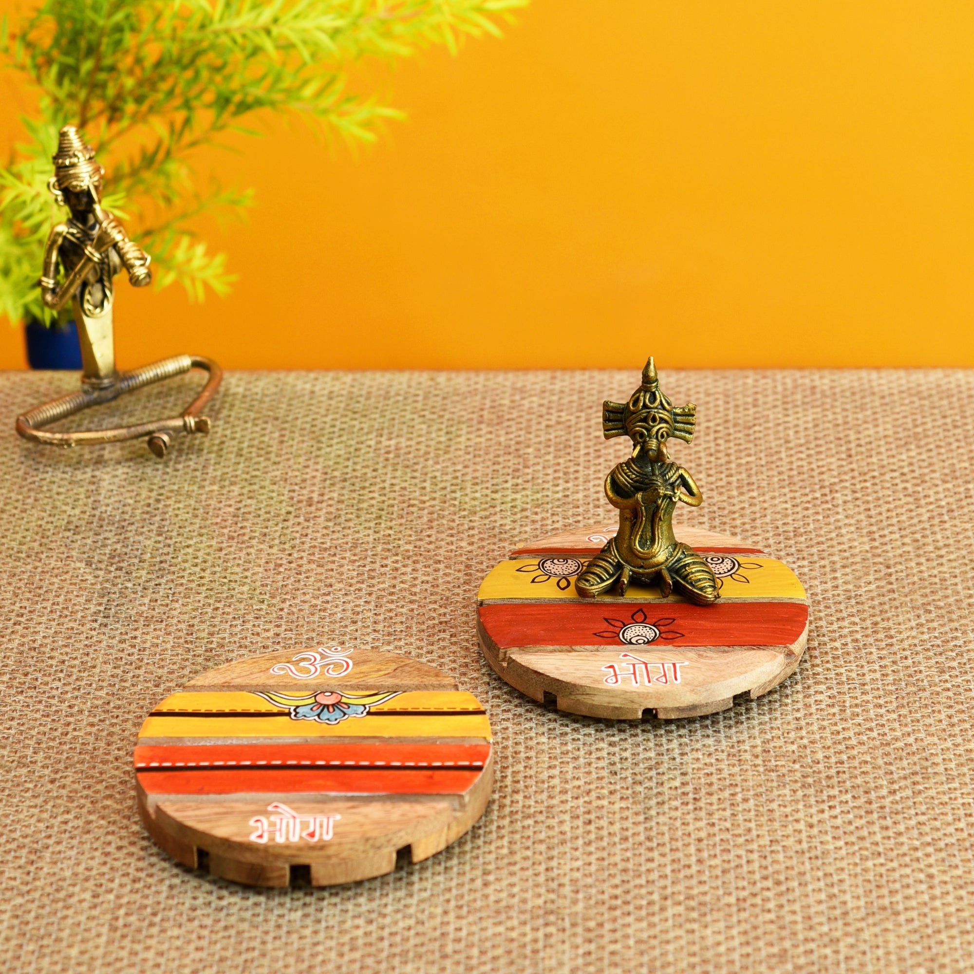 ART CREATIONS BY SUMAN SONTHALIA Bhog Chowki Round So2 (4x4)