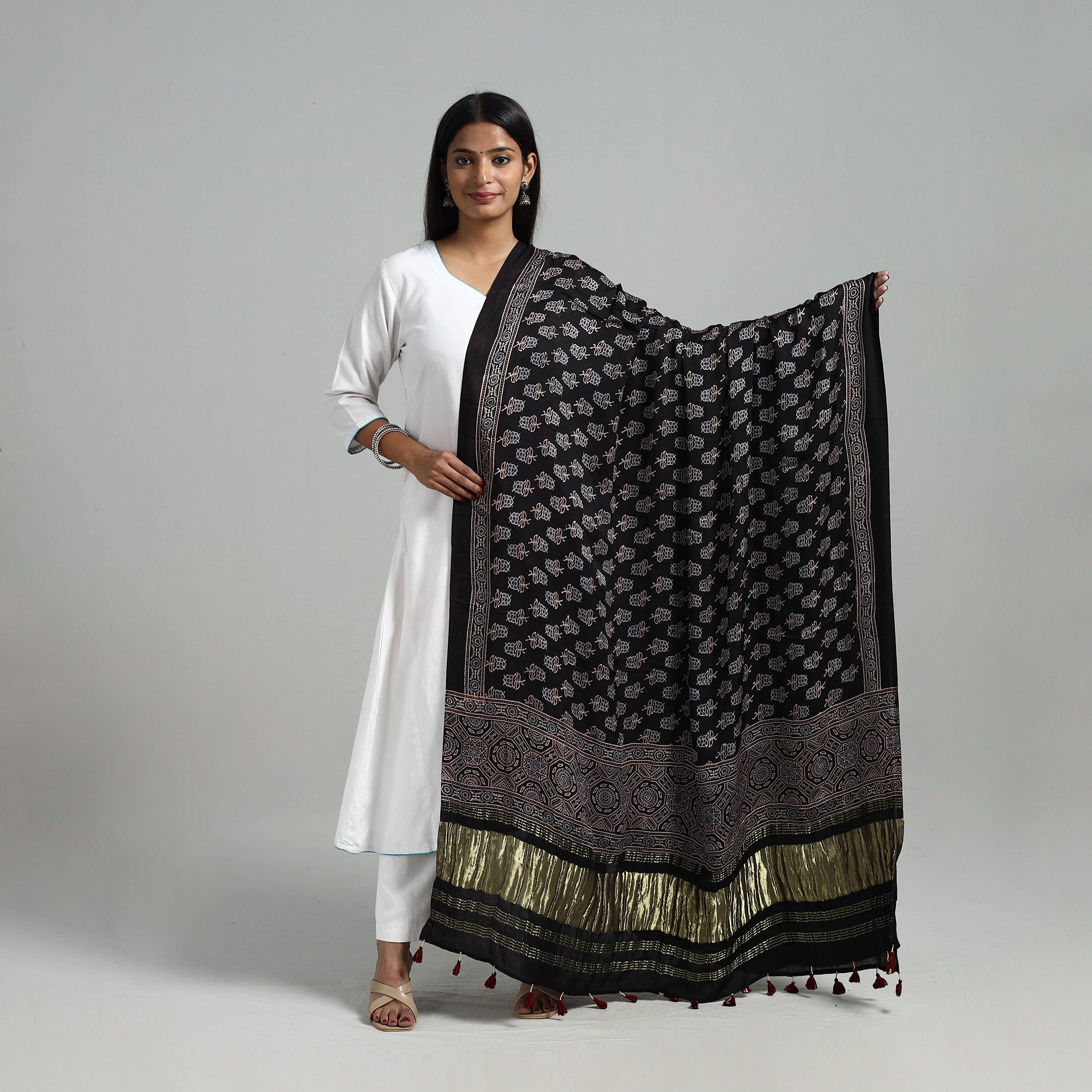 RIYAZ ABDULMAJID KHATRI - AJRAKH Black - Modal Silk Block Print Ajrakh Dupatta 01 - view 2