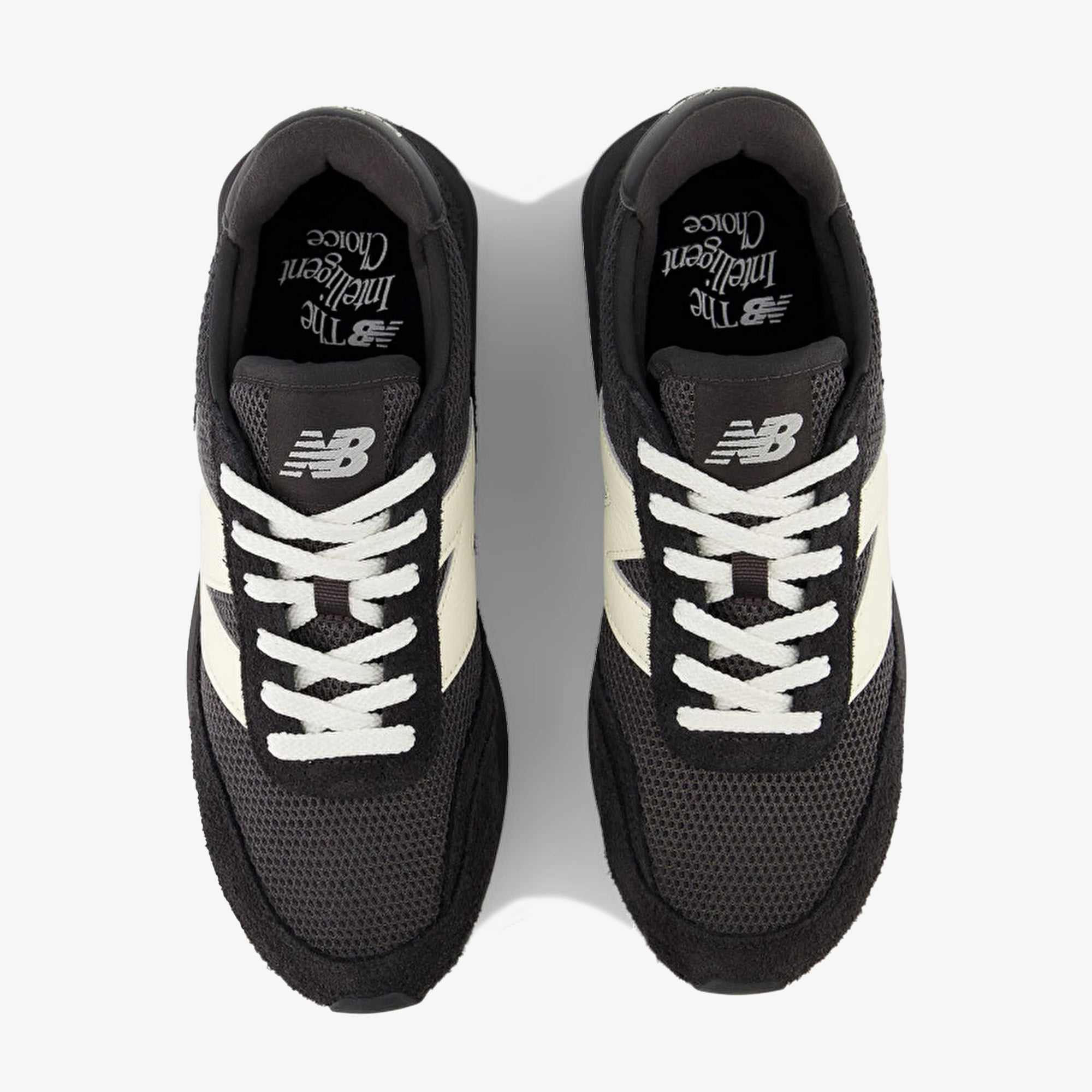 New Balance | 370 { BLACK/WHITE - view 2