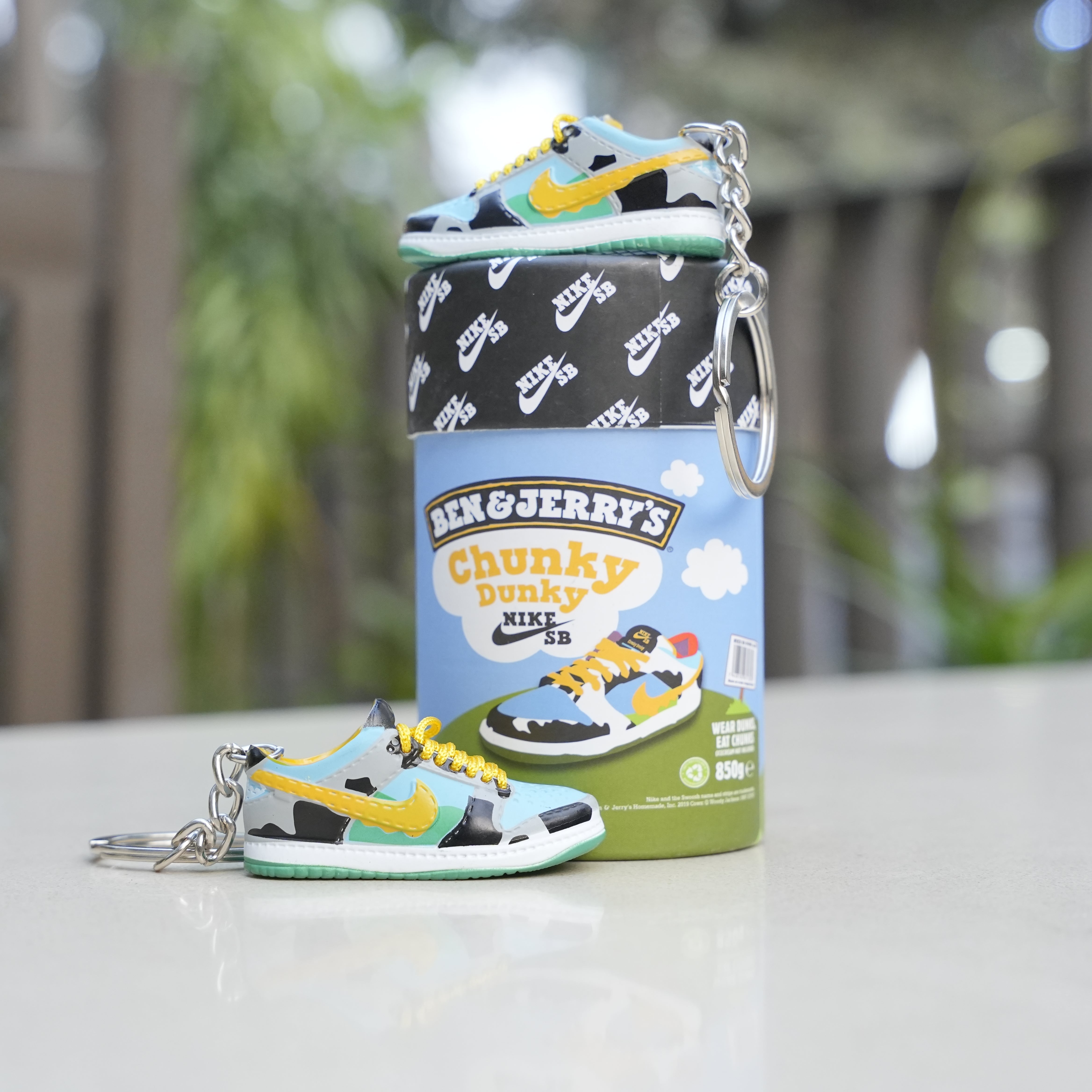 Kicks Machine 3D Sneaker Keychain With Box - Chunky Dunky Sb Dunk - view 3