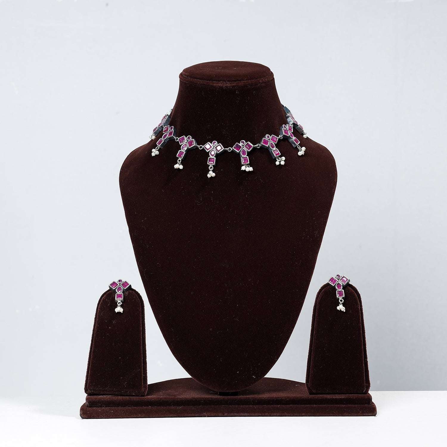 WHITE RIVER STORIES Antique Silver Finish Oxidised Brass Base Stone & Bead Work Necklace Set