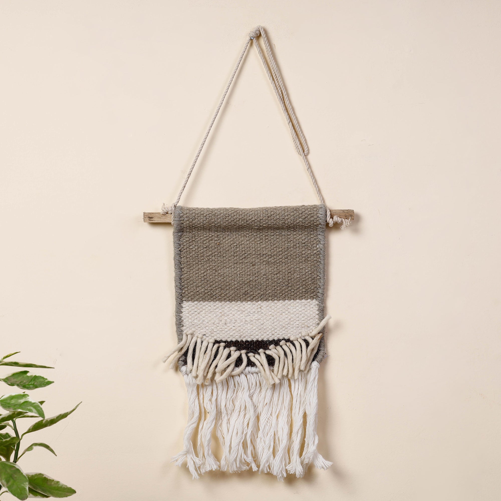 ITOKRI CRAFTS INITIATIVE Bhadohi Handwoven Wool Geometric Fringed Wall Hanging