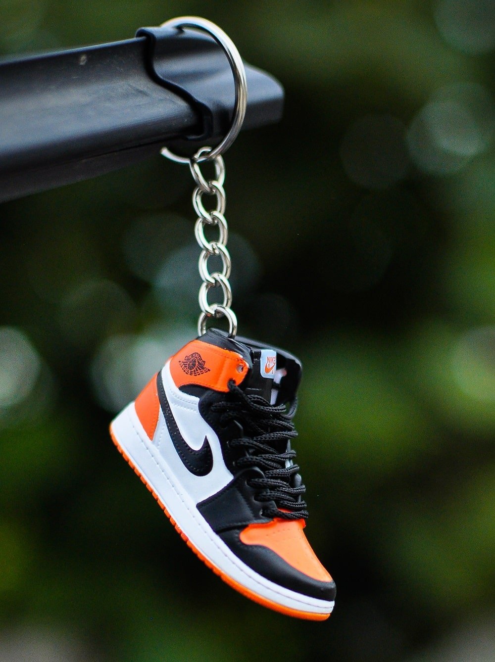 Kicks Machine 3D Sneaker Keychain Shattered backboard