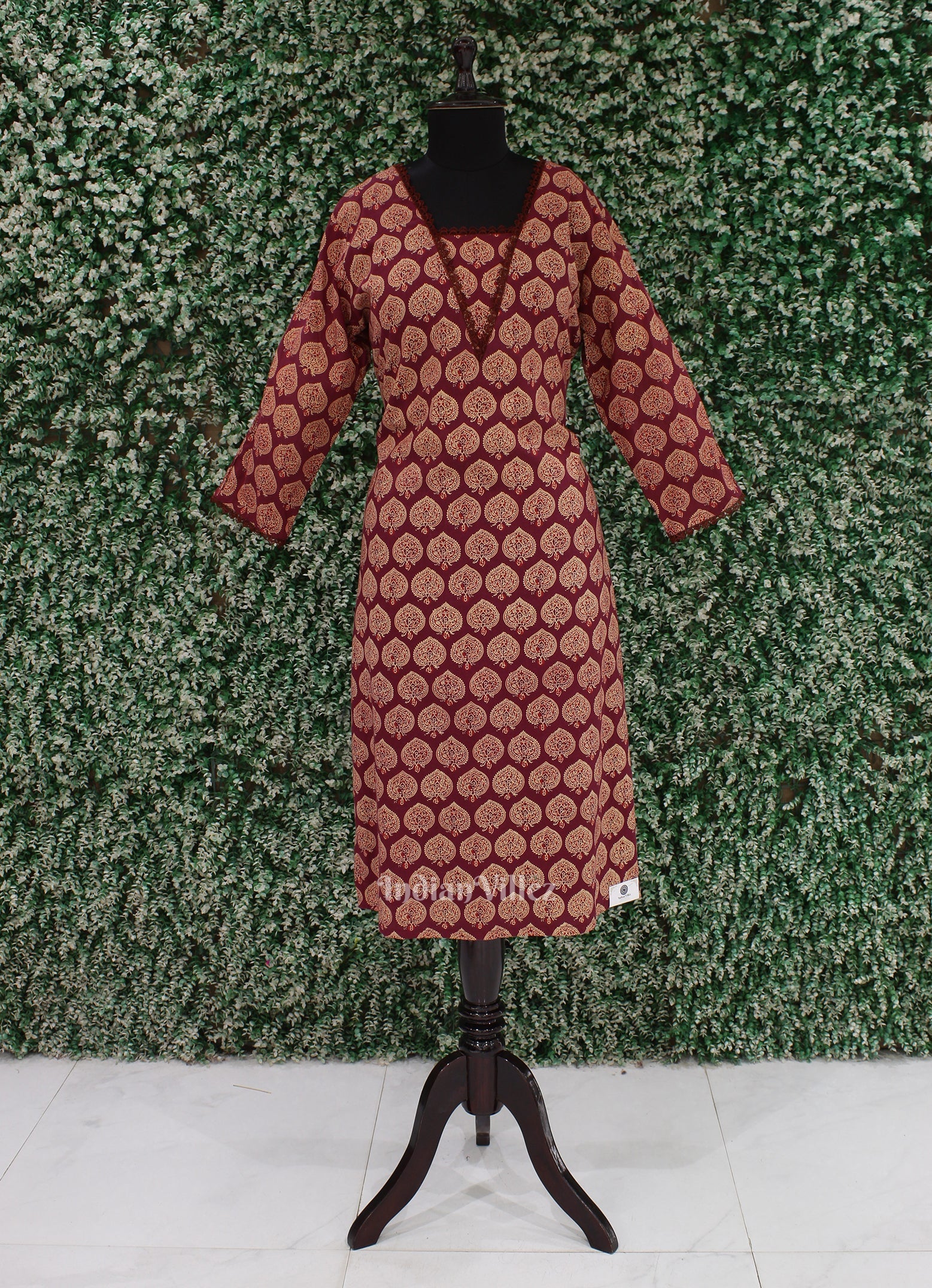 IndianVillèz Maroon Cotton Block Printed Kurti for Women
