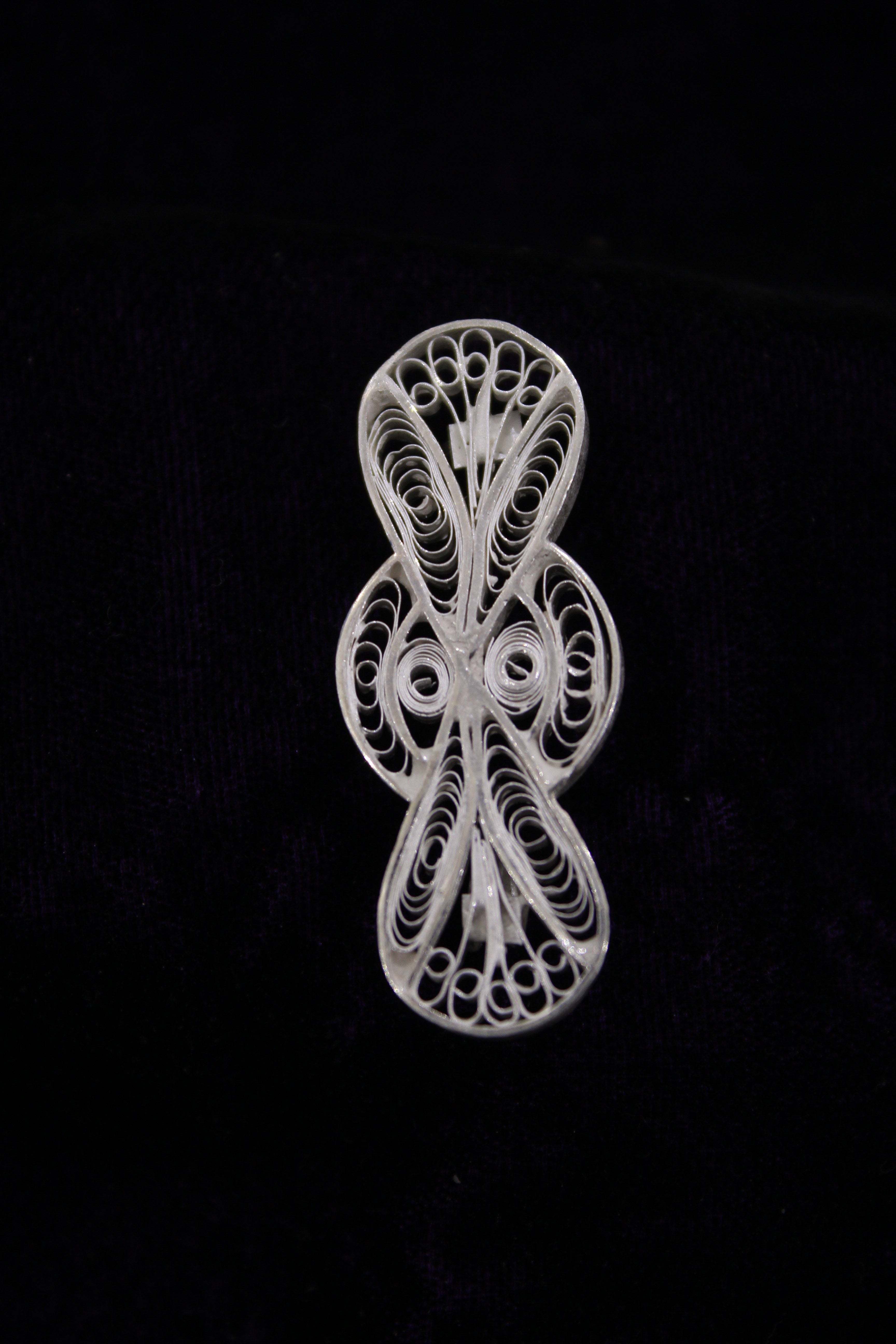 Indianvillez Eye Designer Silver Filigree Saree Pin