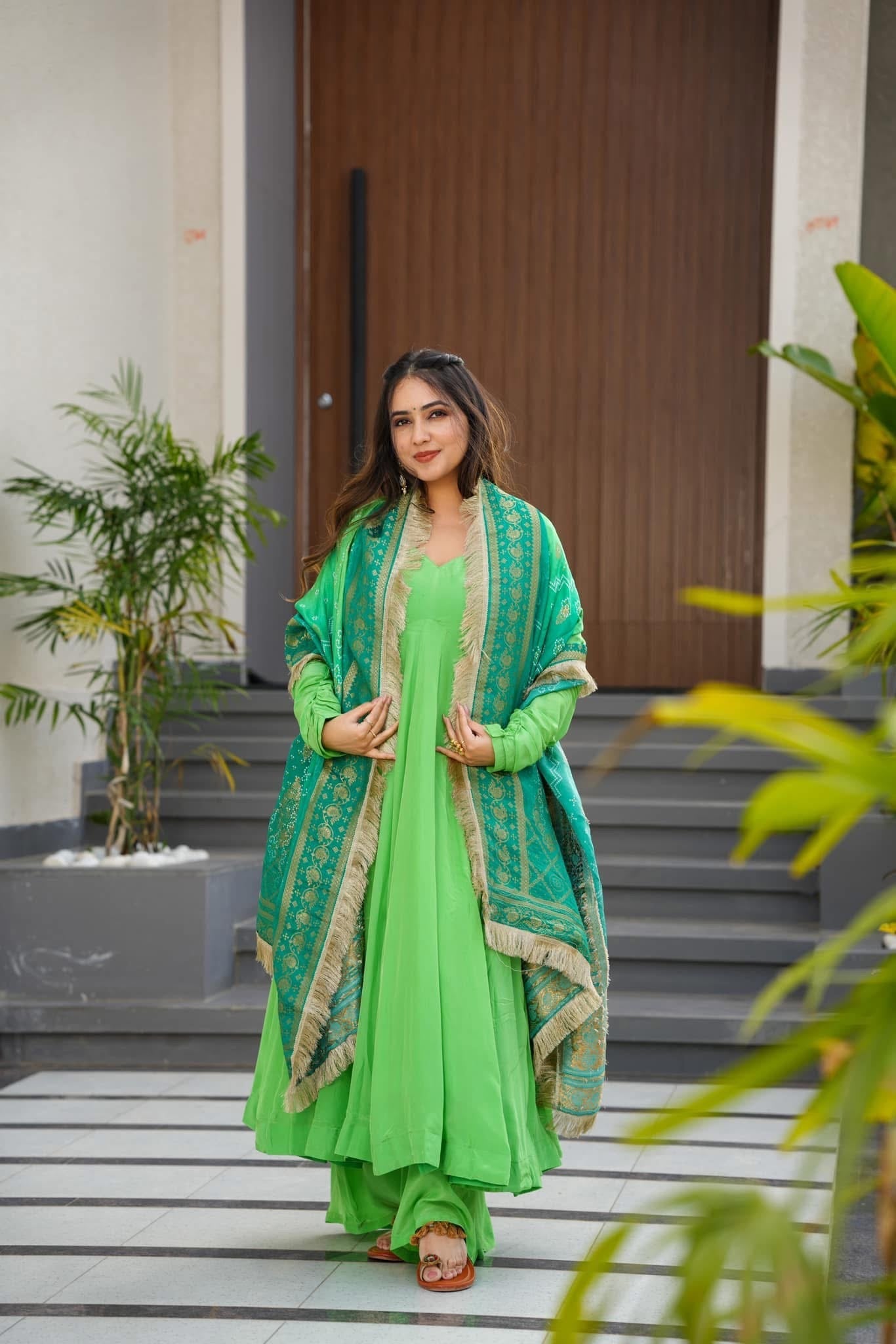 Idaho-o Zainab green crepe suit set - view 3