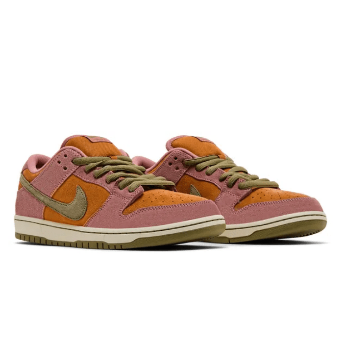 HYPE ELIXIR Nike SB Dunk Low Red Stardust - view 2