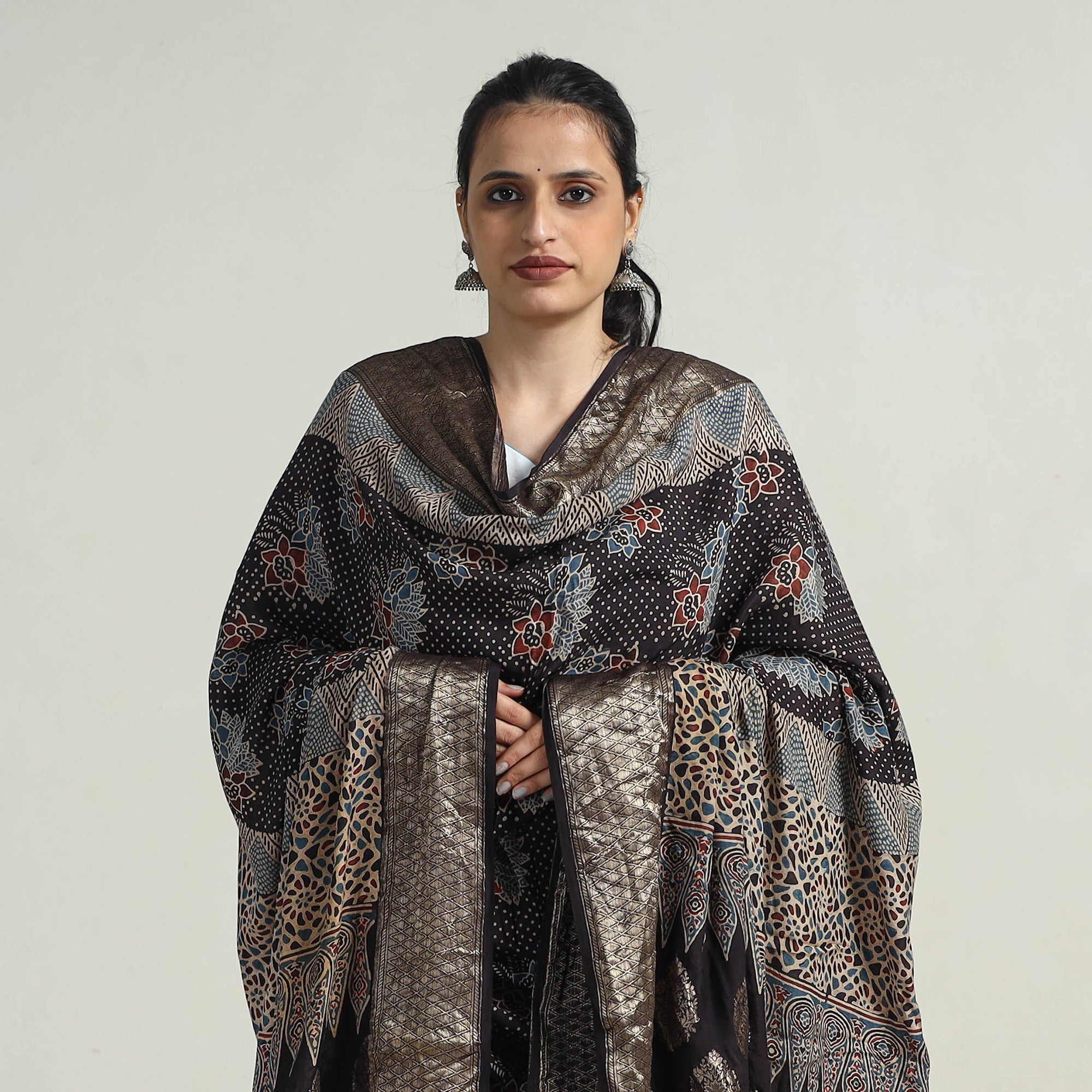 RIYAZ ABDULMAJID KHATRI - AJRAKH Black - Block Print Dola Silk Ajrakh Dupatta 06 - view 3