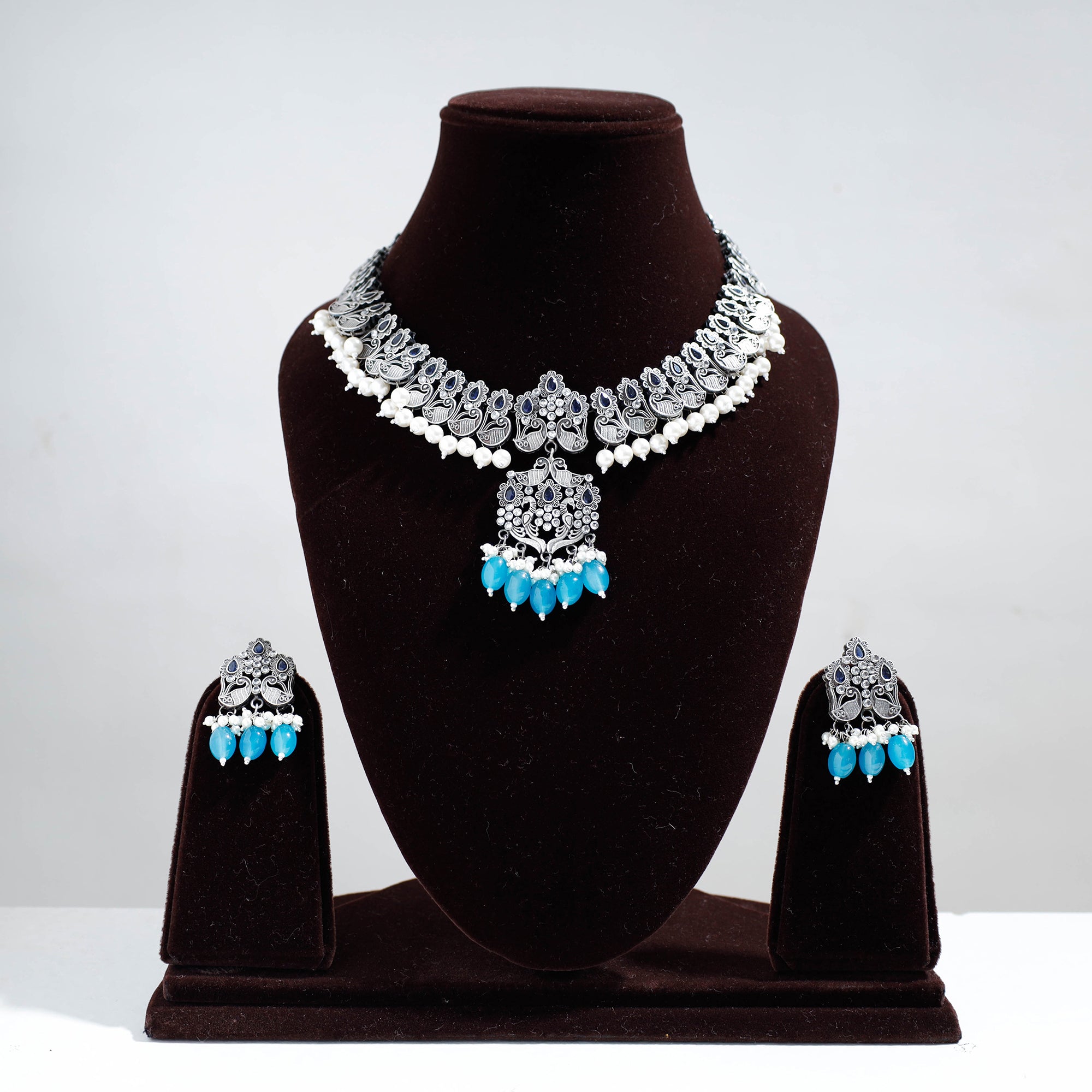 WHITE RIVER STORIES Antique Silver Finish Oxidised Brass Base Stone Work Necklace Set - view 2