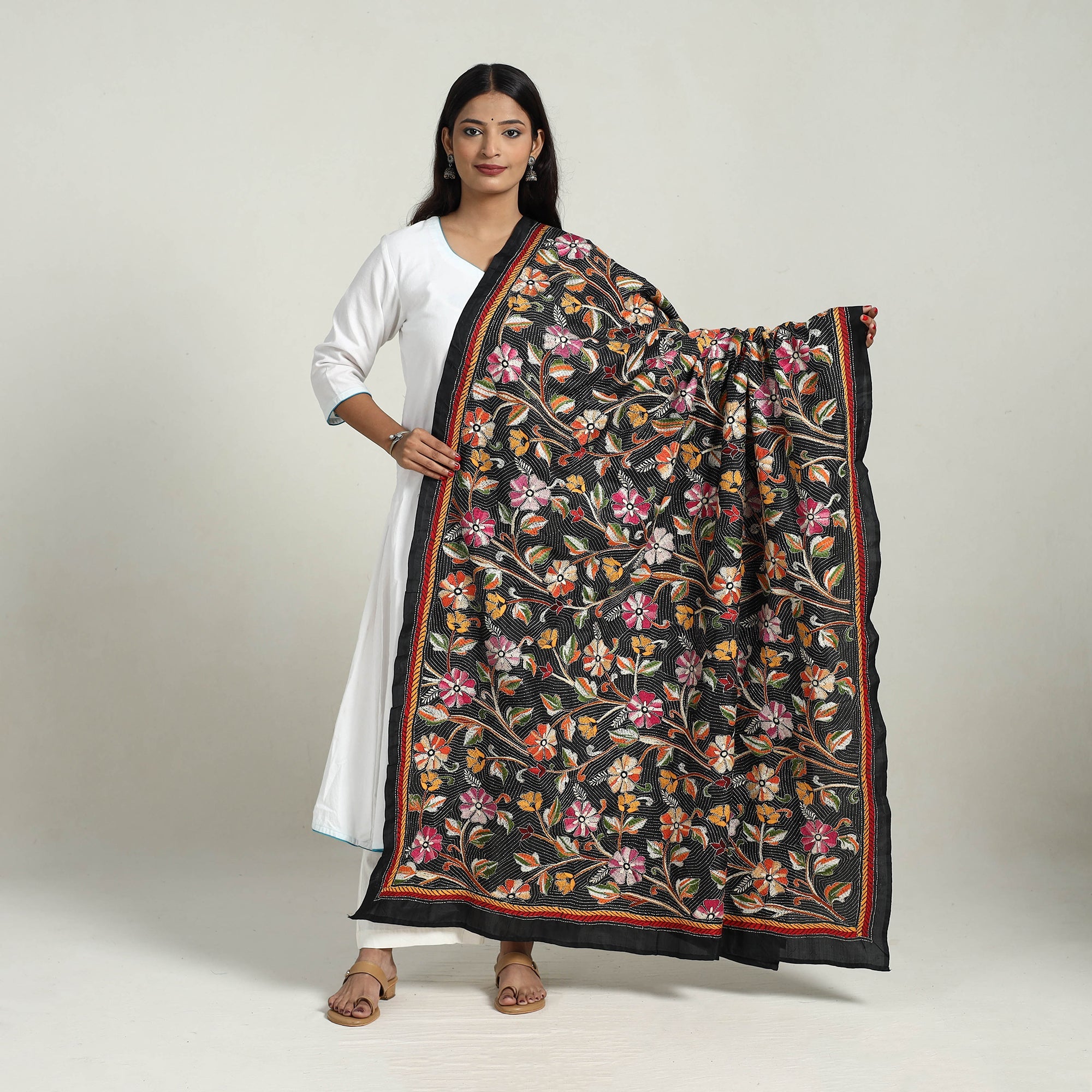 KHUSHBASH - HAPPY LOOM OF EAST Black - Pure Silk Bengal Kantha Embroidery Dupatta 28 - view 2