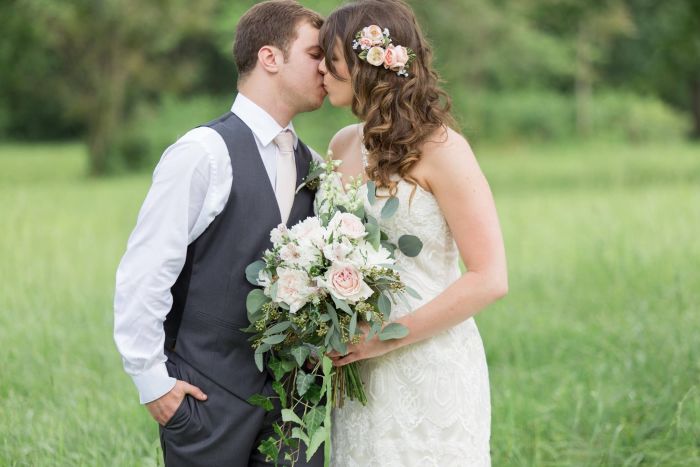 fiftyflowers.com Delicate Vintage Garden Wedding - view 5