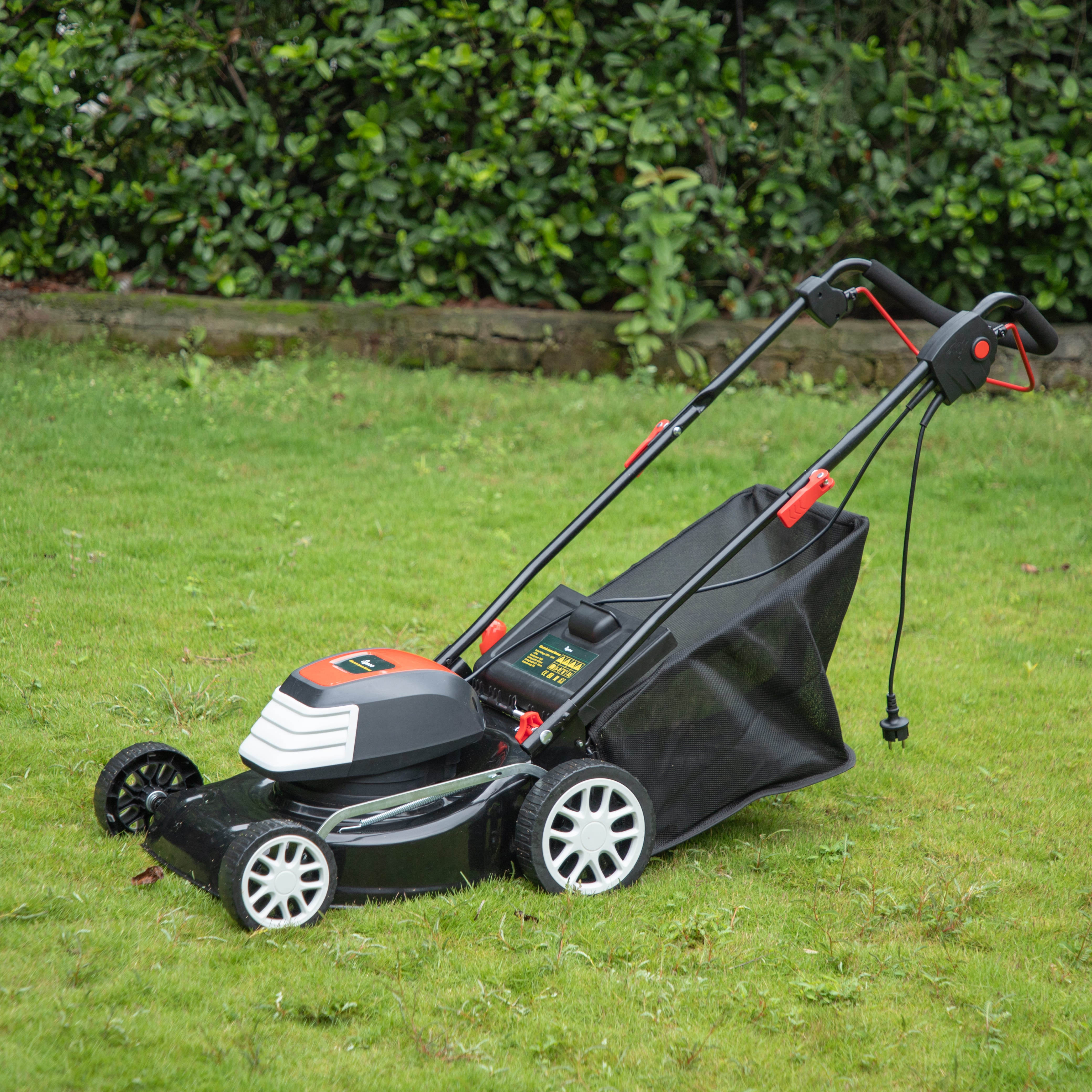 Ugaoo Electric Lawn Mower 1600 Watt (Steel Body)