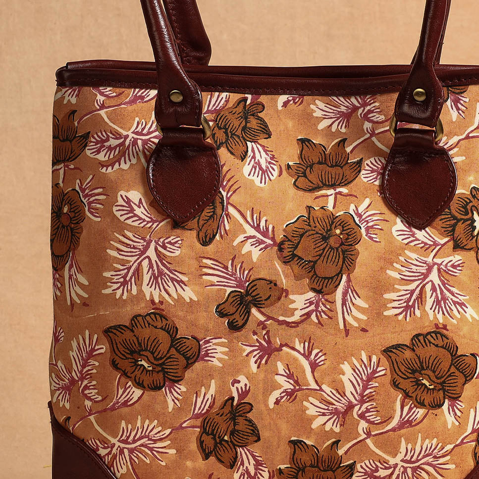 ITOKRI CRAFTS INITIATIVE Brown - Handcrafted Sanganeri Printed Leather Shoulder Bag - view 2