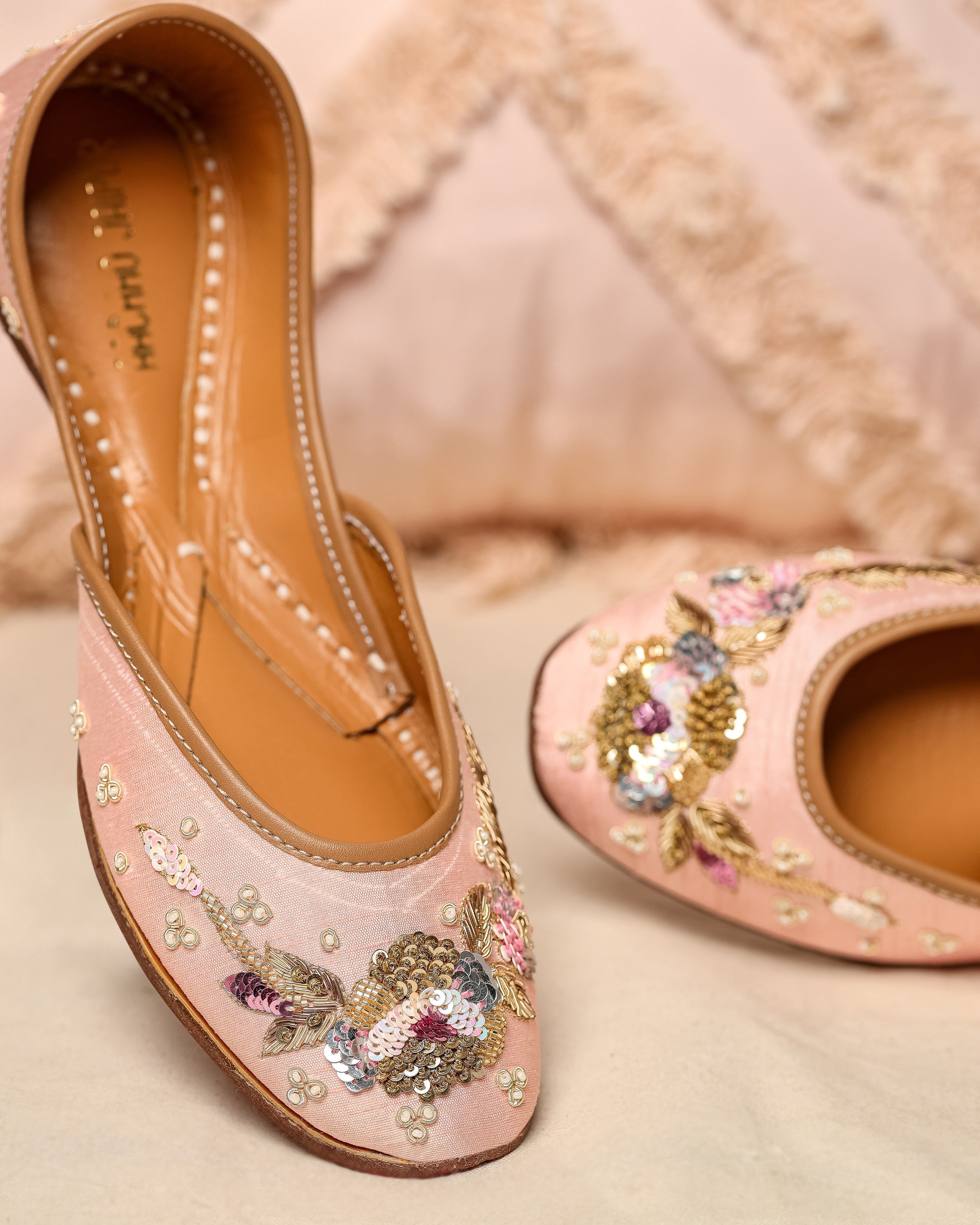 Aachho Cosmetic Peach Handcrafted Jutti