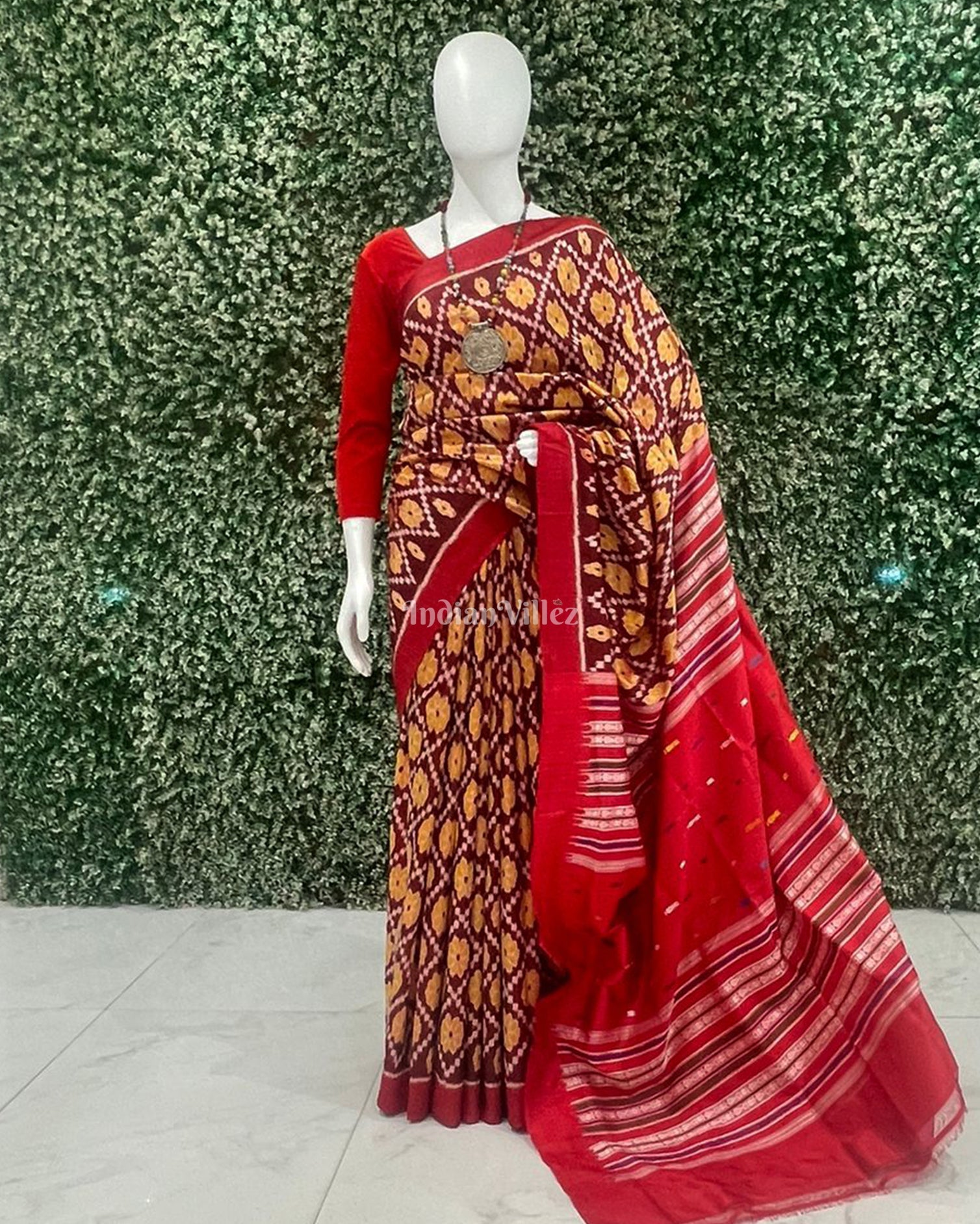 IndianVillèz Maroon Contemporary Odisha Ikat Silk Saree